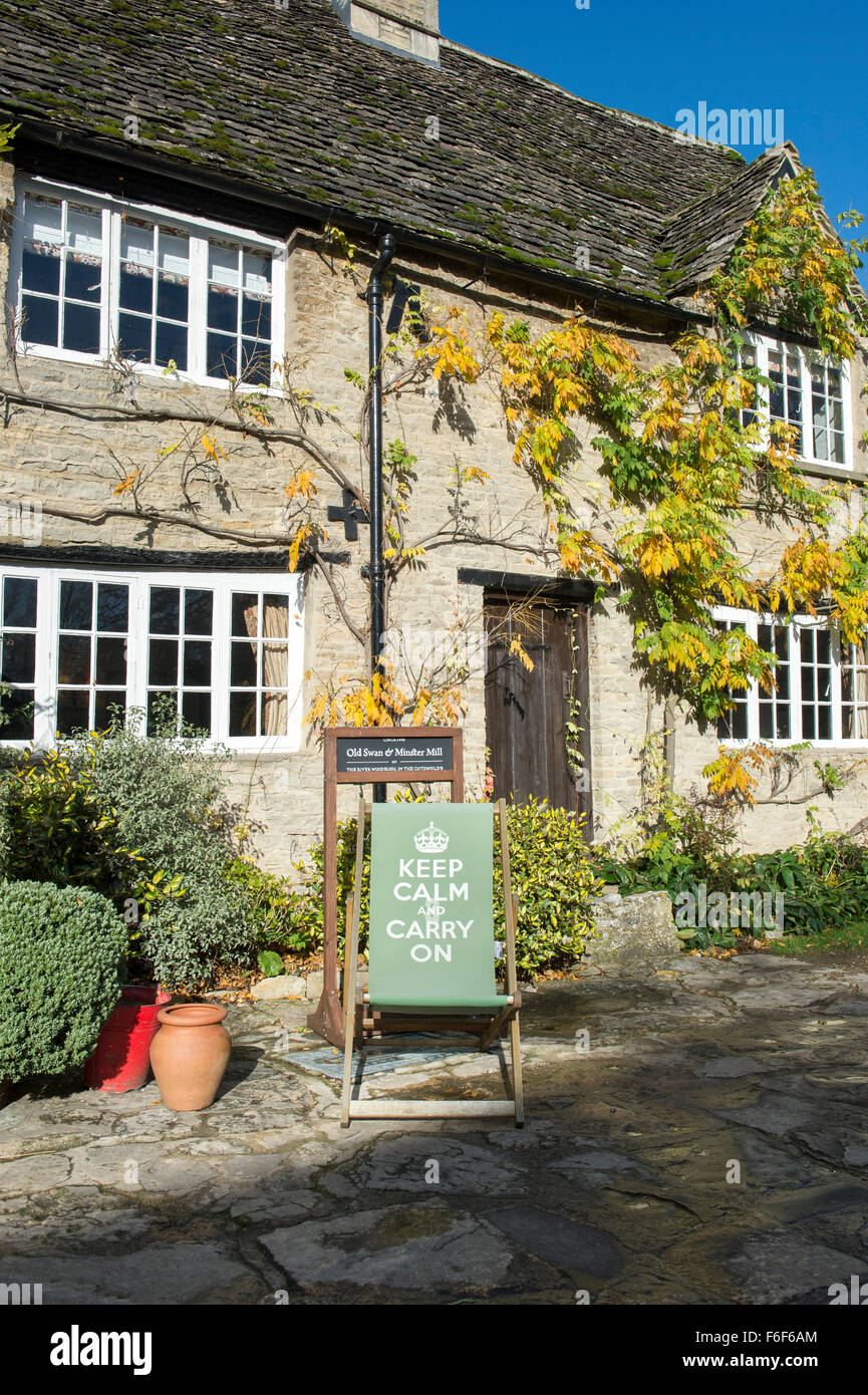 Das Old Swan Public House, Minster Lovell, Oxfordshire, England Stockfoto