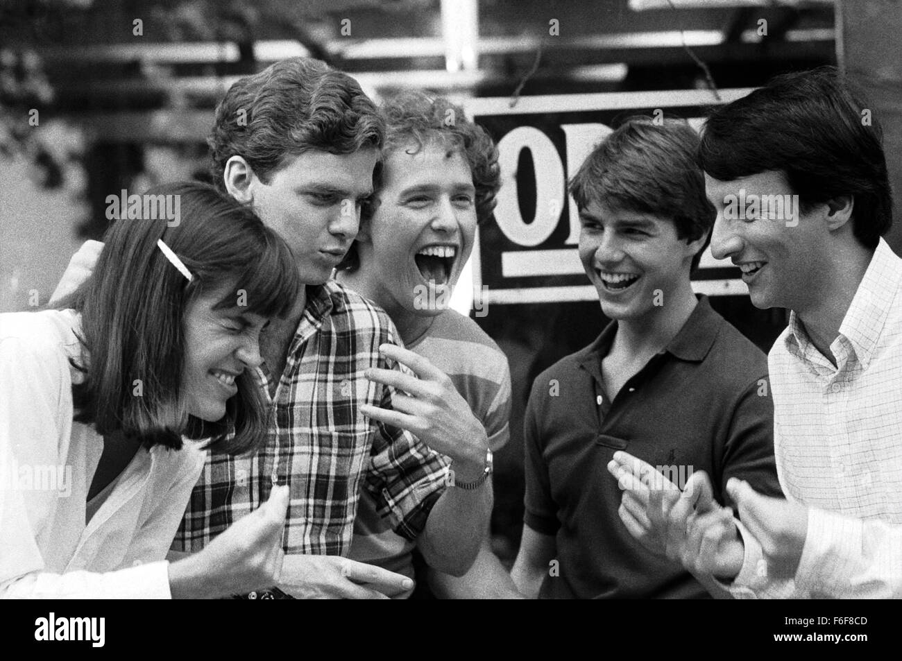 Datum der Freigabe: 5. August 1983 Film Titel: riskante Business DIRECTOR: Paul Brickman STUDIO: Geffen Bilder PLOT: ein Vorstadt Chicago Teenager Eltern lassen Sie im Urlaub, und schneidet er locker. Eine nicht autorisierte Reise seines Vaters Porsche bedeutet eine plötzliche Notwendigkeit für viel Geld, das er auf kreative Weise Bild aufwirft: TOM CRUISE als Joel Goodsen (Credit Bild: C Geffen Pictures/Entertainment Bilder) Stockfoto