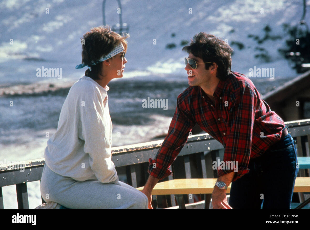 8. Mai 1985; Hollywood, Kalifornien, USA; JOHN TRAVOLTA und Curtis star als Adam Lawrence und Jessie in dem romantischen Drama, das "Perfekte" unter der Regie von James Bridges. Stockfoto