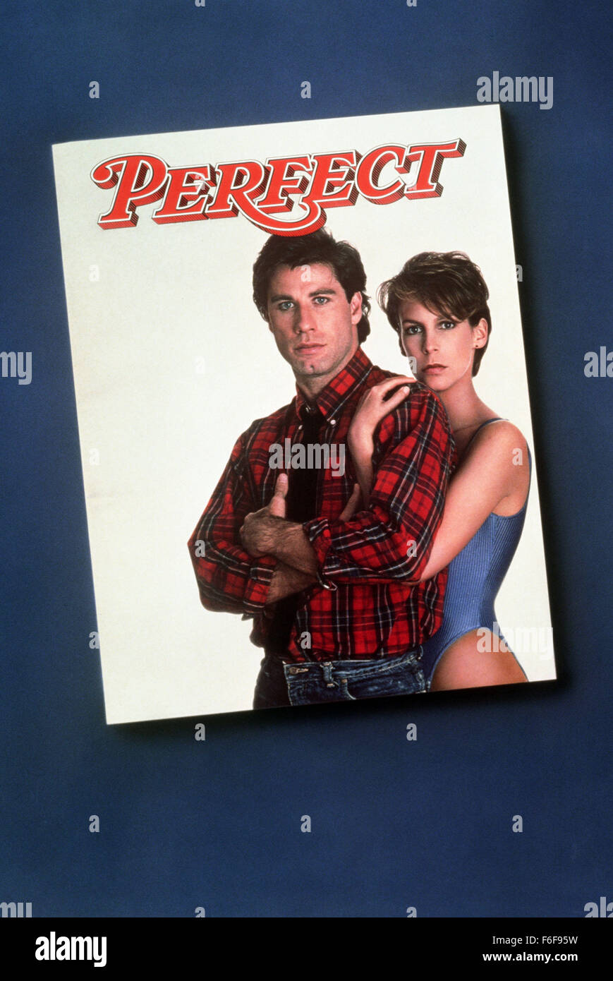 9. Mai 1985; Hollywood, Kalifornien, USA; JOHN TRAVOLTA und Curtis star als Adam Lawrence und Jessie in dem romantischen Drama, das "Perfekte" unter der Regie von James Bridges. Stockfoto