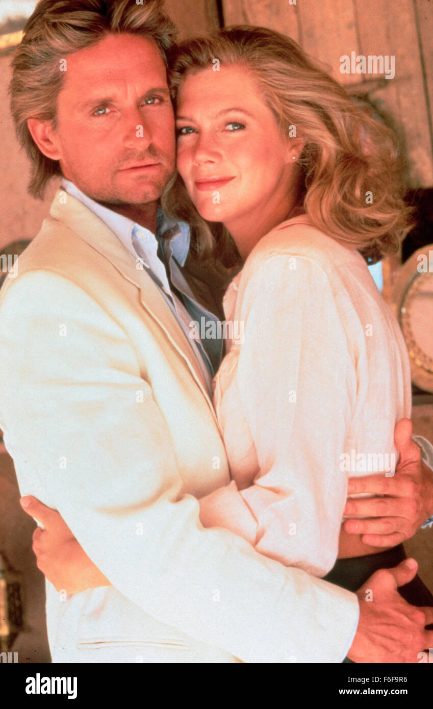 11. Dezember 1985; Hollywood, Kalifornien, USA; Schauspieler MICHAEL DOUGLAS stars wie Jack Colton und KATHLEEN TURNER als Joan Wilder im 20. Jahrhundert Fox romantische Komödie "The Jewel of the Nile". Regie: Lewis Teague. Stockfoto