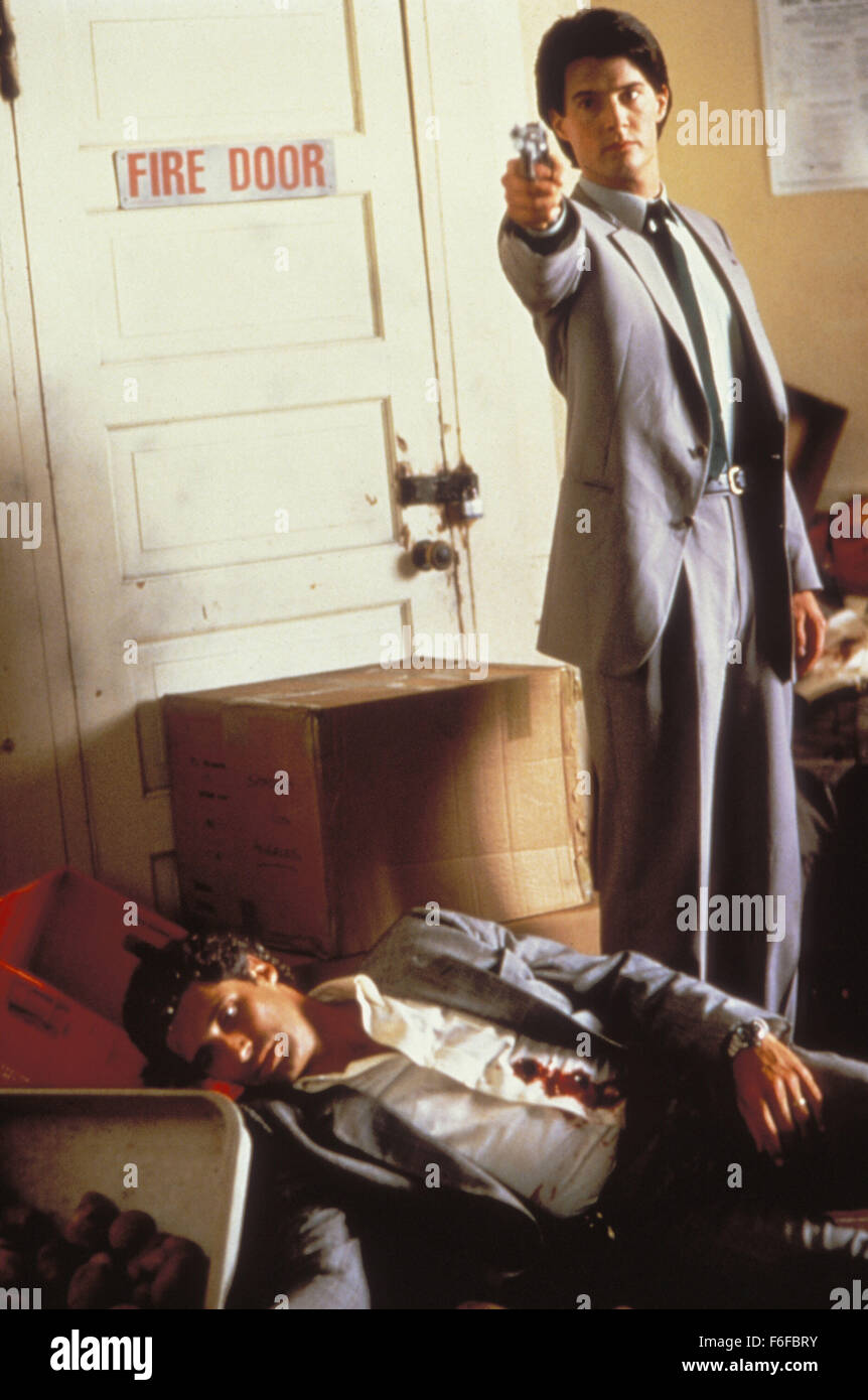 Datum der Freigabe: 20. Oktober 1987. FILMTITEL: Das verborgene. STUDIO: New Line Cinema. PLOT: Ein Außerirdischer ist auf der Flucht in Amerika. Um seine Tritte zu erhalten, tötet es alles, bekommt auf seine Weise, und nutzt den Körper als ein neues Versteck. Bild: Filmszene. Stockfoto