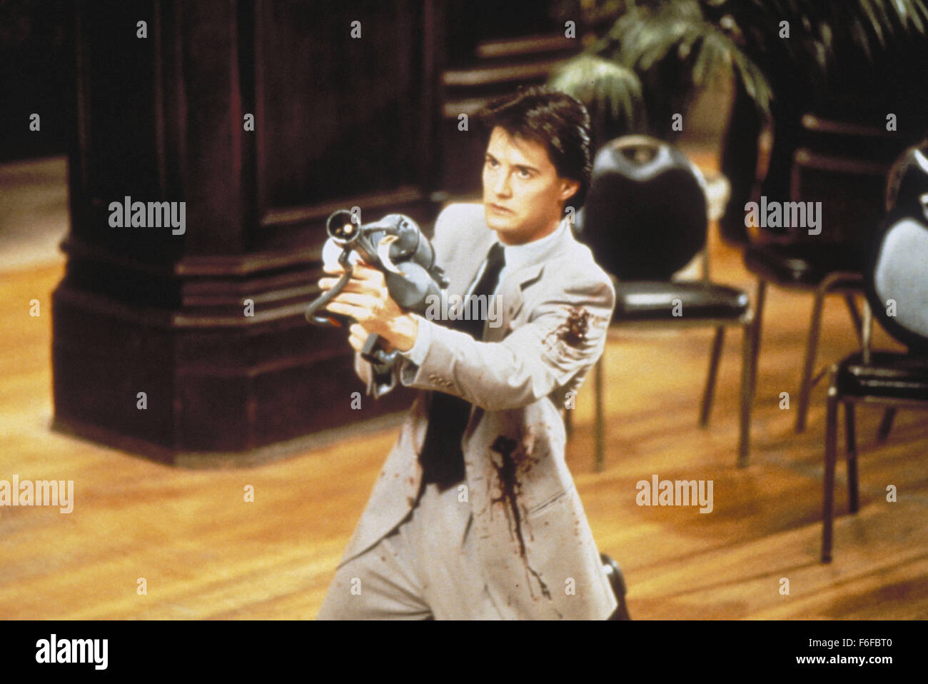 Datum der Freigabe: 20. Oktober 1987. FILMTITEL: Das verborgene. STUDIO: New Line Cinema. PLOT: Ein Außerirdischer ist auf der Flucht in Amerika. Um seine Tritte zu erhalten, tötet es alles, bekommt auf seine Weise, und nutzt den Körper als ein neues Versteck. Im Bild: KYLE MACLACHLAN als Lloyd Gallagher. Stockfoto