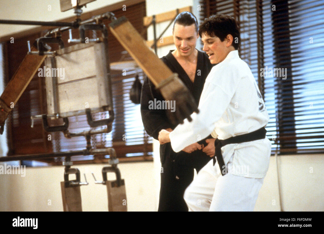 14. Juli 1988;  Hollywood, Kalifornien, USA; Szene aus dem dritten Martial-Arts-Film "The Karate Kid"-Serie, "The Karate Kid: Teil III".  Unter der Regie von John G. Avildsen und starring RALPH MACCIO als Daniel LaRusso. Stockfoto