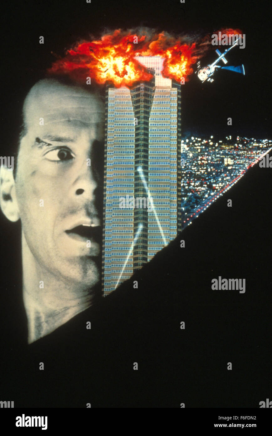 Datum der Freigabe: 15. Juli 1988. FILMTITEL: Stirb langsam. STUDIO: 20th Century Fox Home-Entertainment. PLOT: New Yorker Cop John McCLane fliegt am Heiligabend zu verbringen den Urlaub mit seiner Familie nach Los Angeles. Er kommt zu der Nakatomi corp. Gebäude für seine Frau Betriebsfest. Internationale Terroristen über das Gebäude und halten jeder als Geisel für einen $ 600 Millionen von Anleihen aus den Gewölben des Gebäudes Stahl. Jetzt liegt an McCLane, die Terroristen und seine Frau und die anderen Geiseln zu retten. Im Bild: Kunst, Film, BRUCE WILLIS als John McClane. Stockfoto