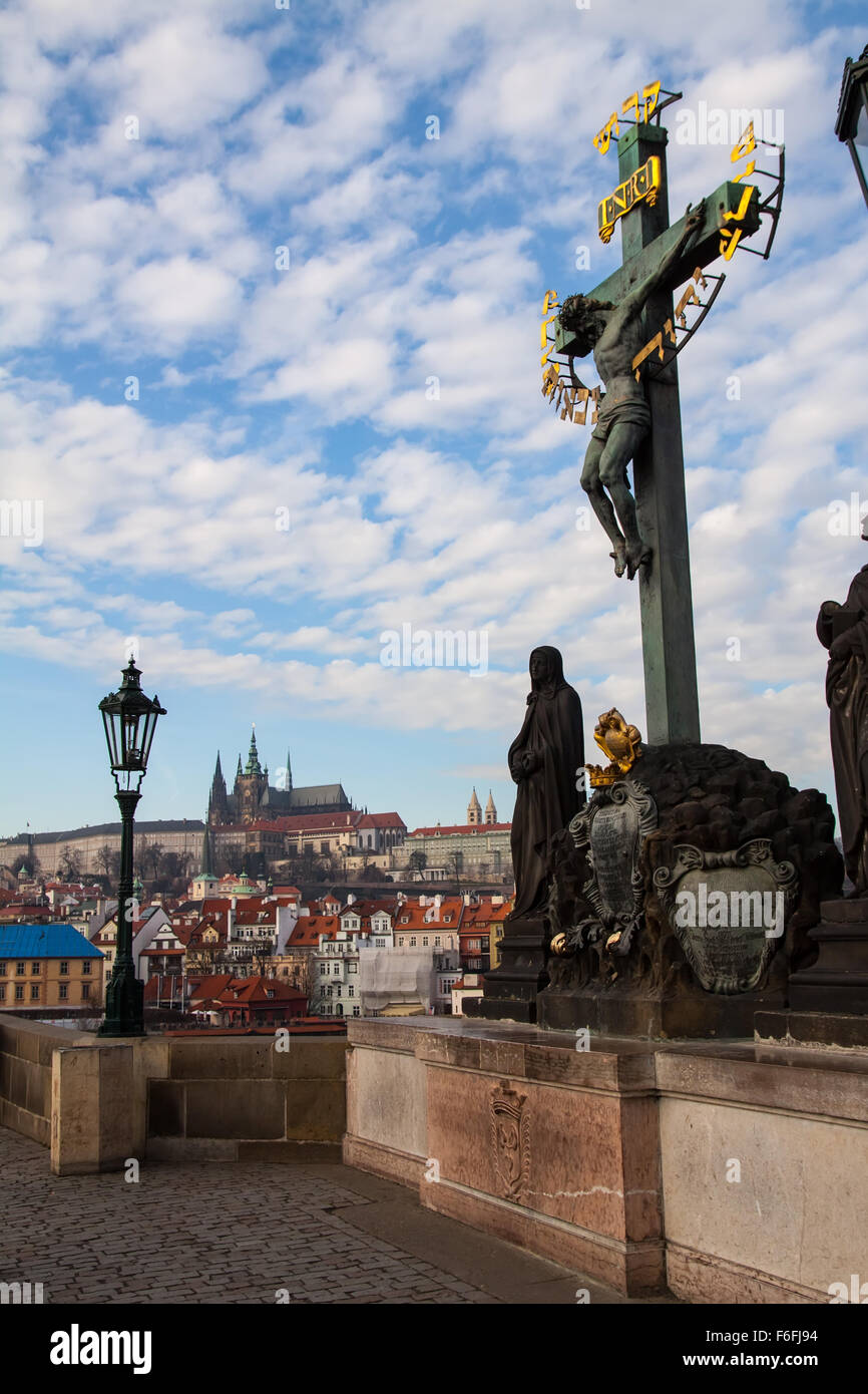 Statuen am Carl Brücke in Prag Stockfoto