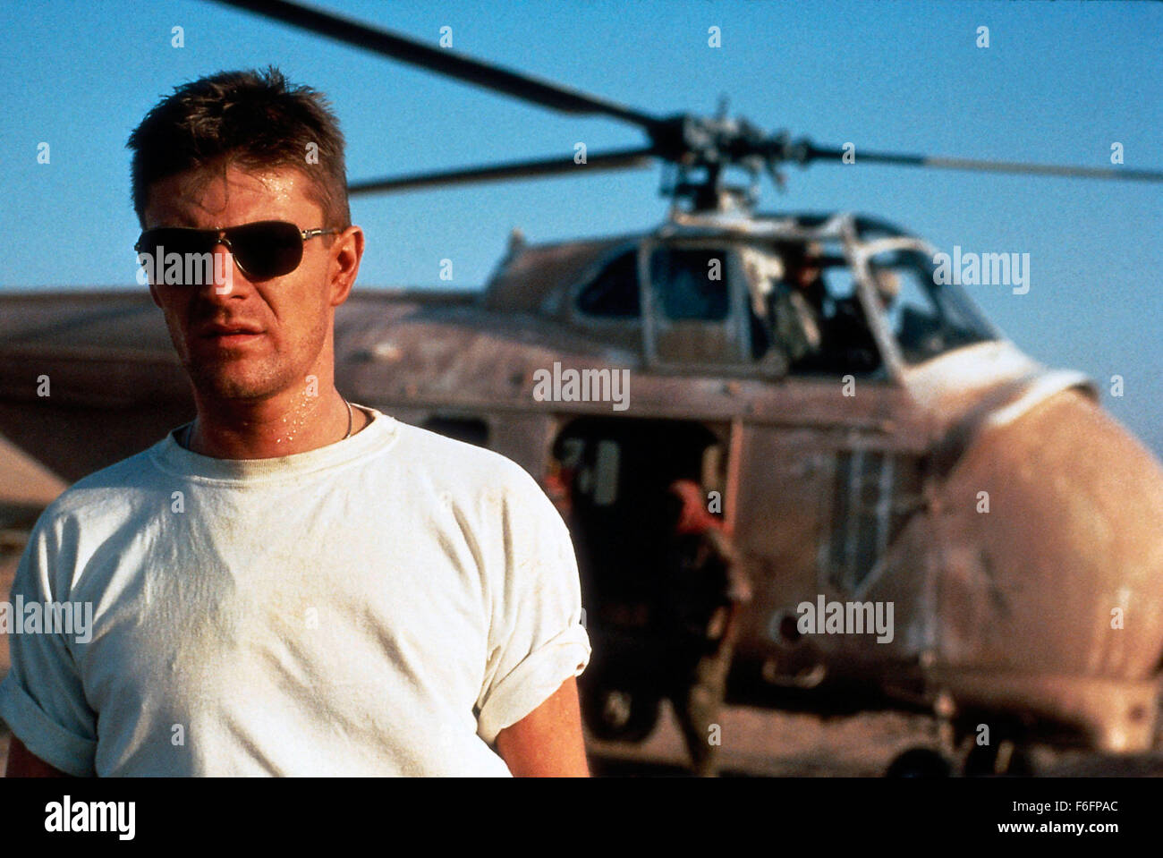 5. Juni 1992; Los Angeles, Kalifornien, USA; Schauspieler SEAN BEAN stars wie Sean Miller in der Paramount Pictures-Thriller, "Patriot Games." Unter der Regie von Phillip Noyce. Stockfoto