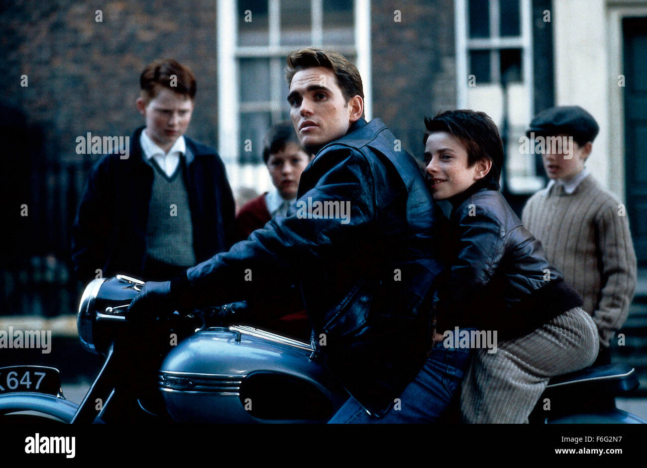 22. November 1995; London, England, Vereinigtes Königreich; MATT DILLON und ALAN PENTONY star als Terry Klout und Frank Bois (jung) das romantische Drama "Frankie Starlight" unter der Regie von Michael Lindsay-Hogg. Stockfoto