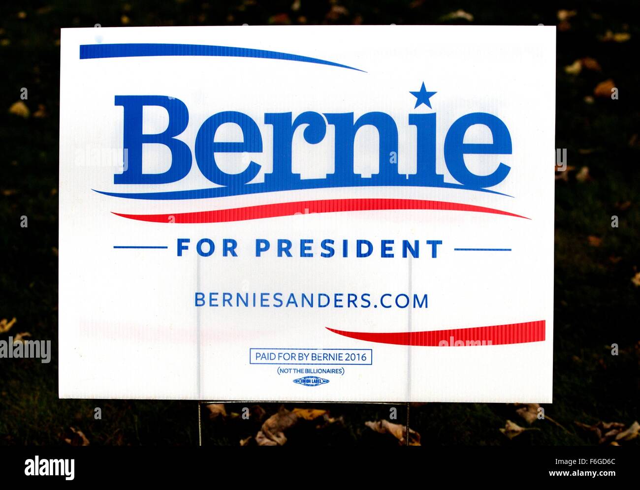 2016 US-Präsidentschaftswahlkampf Hof Zeichen für Bernie Sanders Stockfoto