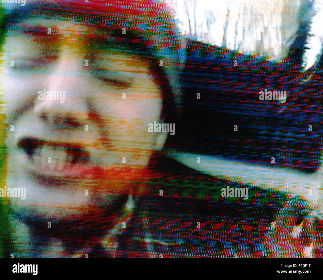 Datum der Freigabe: 25. Januar 1999. Filmtitel: The Blair Witch Project. STUDIO: Lions Gate Films. PLOT: Im Oktober 1994 verschwanden drei Student Filmemacher in den Wäldern in der Nähe von Burkittsville, Maryland, während der Dreharbeiten einer Dokumentations... Ein Jahr später wurde ihr Filmmaterial gefunden. Bild: Szene aus dem Film. Stockfoto