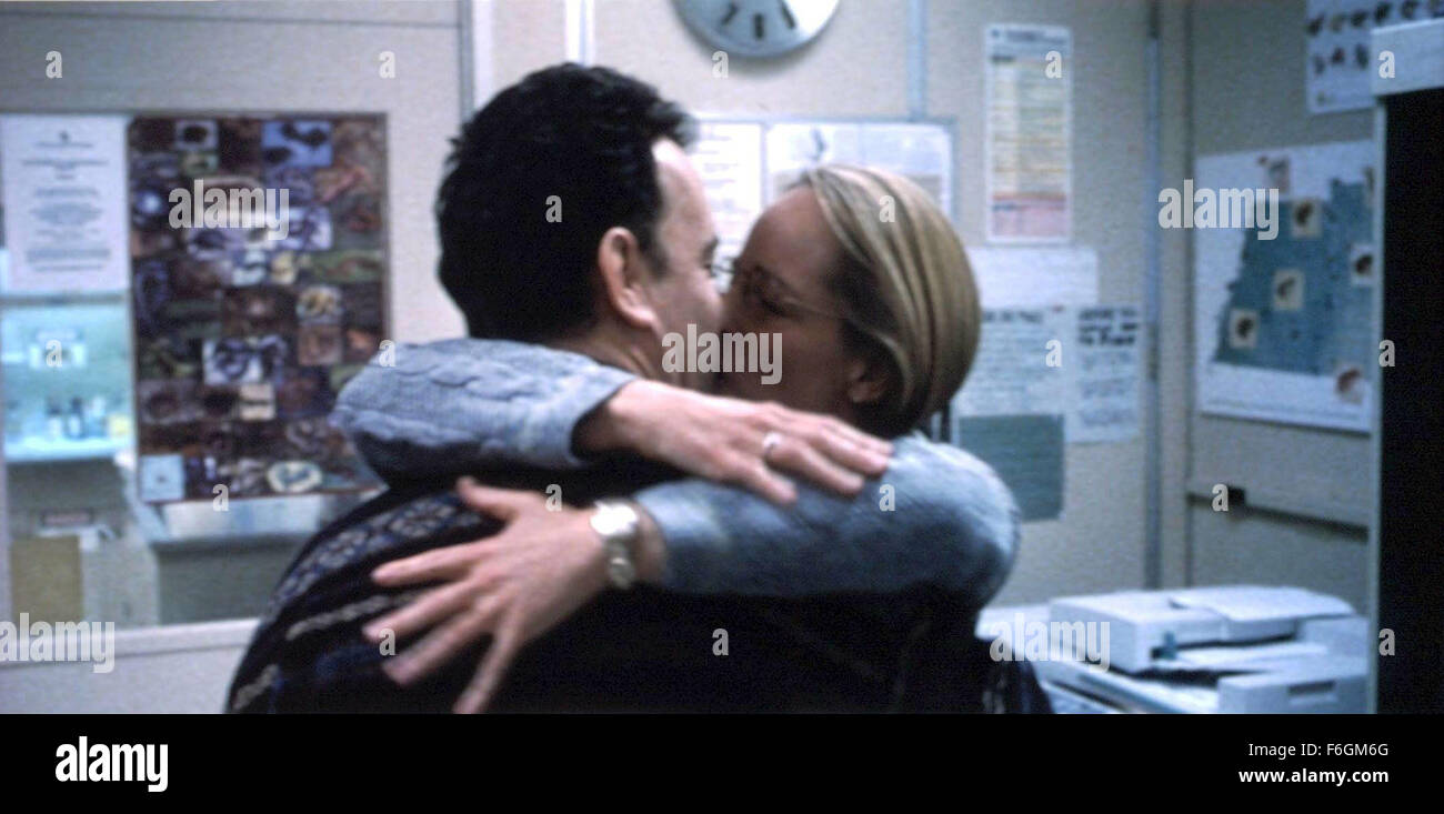 15. November 2000; Hollywood, Kalifornien, USA; TOM HANKS & HELEN HUNT in "Cast Away"...  (Bild Kredit:) Stockfoto