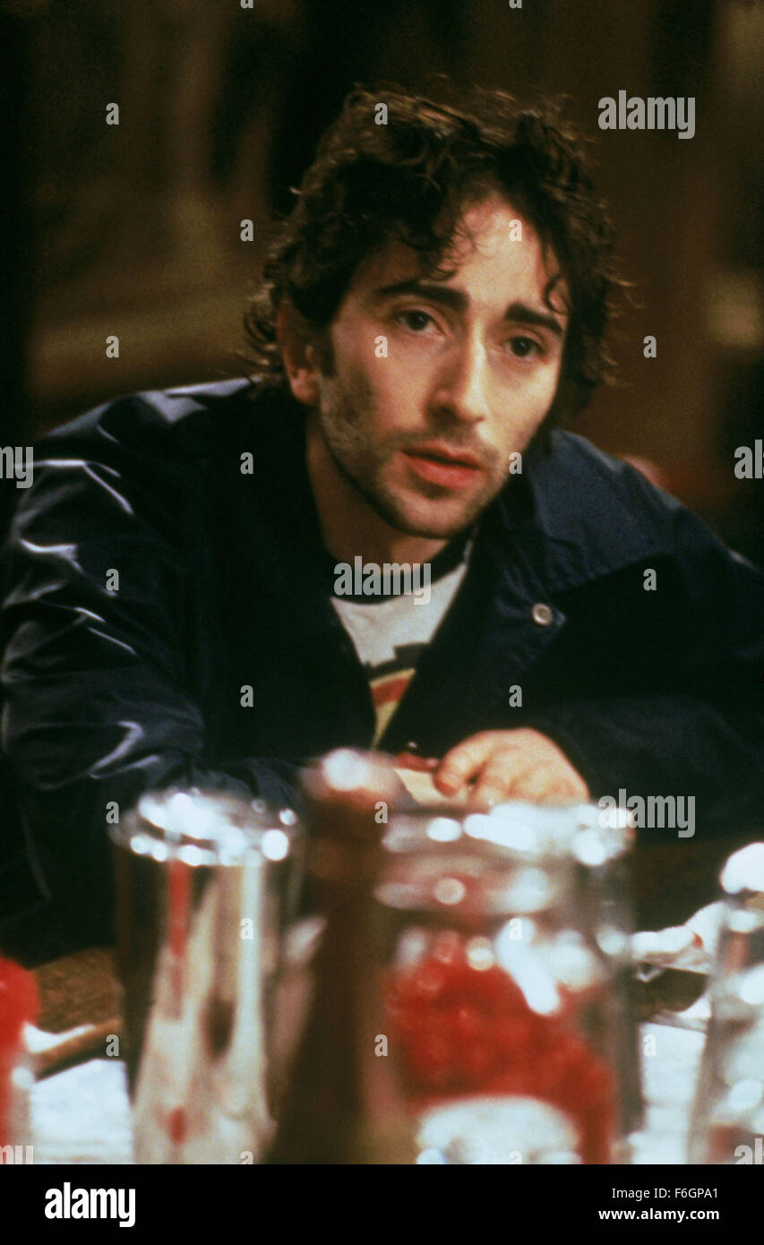 Erscheinungsdatum: 6. Juni 2000. FILMTITEL: Vier Hunde Poker zu spielen. STUDIO: New Moon-Produktionen. PLOT: Vier Freunde stehlen wertvolle Statuette für eine gefährliche Schwarzmarkt Kunsthändler, es zu verlieren und sind gezwungen, eine tödliche bluffen Spiel, um ihr Leben zu retten. Im Bild: DANIEL LONDON als Kevin. Stockfoto