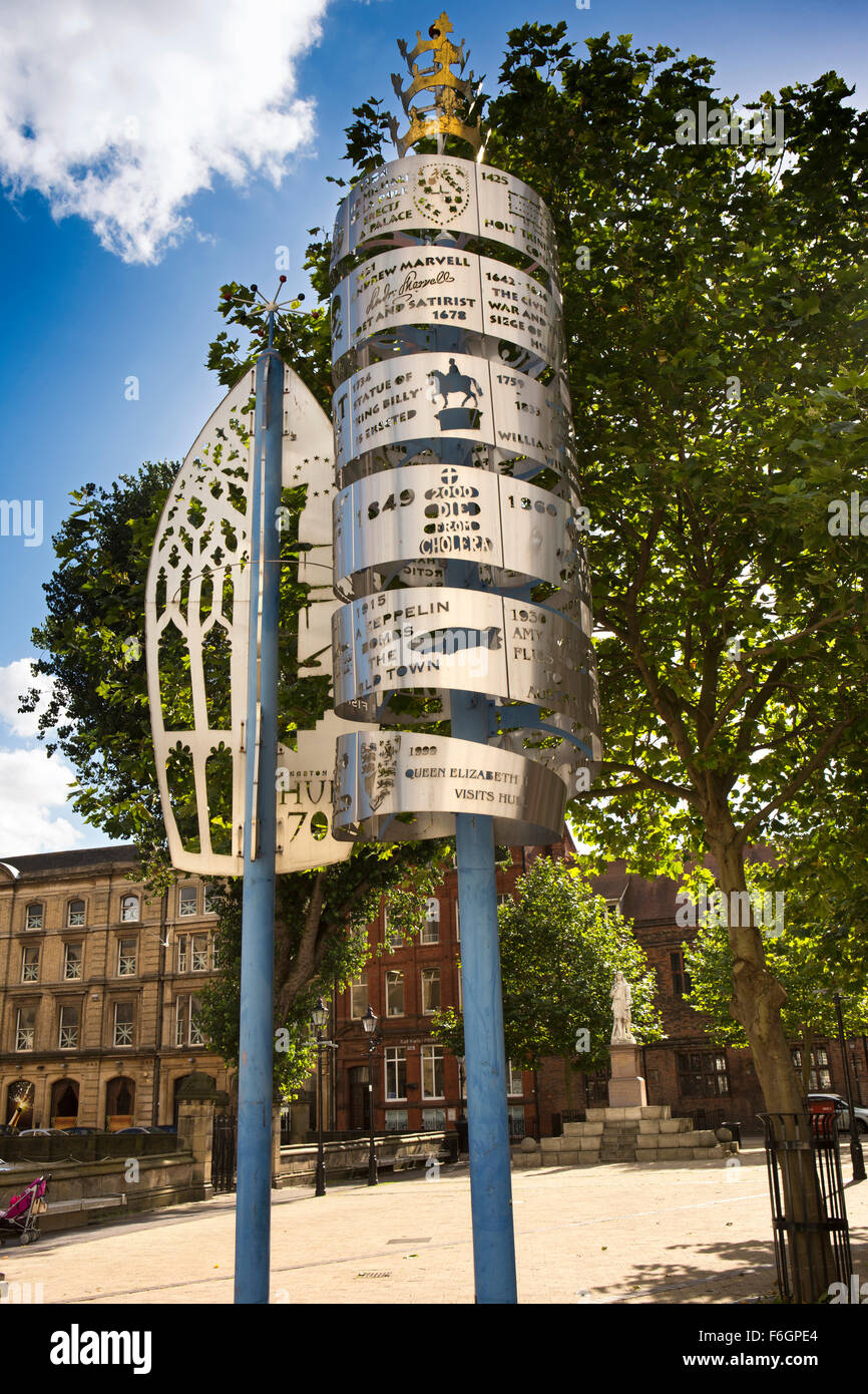 Großbritannien, England, Yorkshire, Hull, Kirche Nordseite, Geschichte Edelstahlskulptur schneiden im, Rumpf Platz außen Heilige Dreifaltigkeit Stockfoto