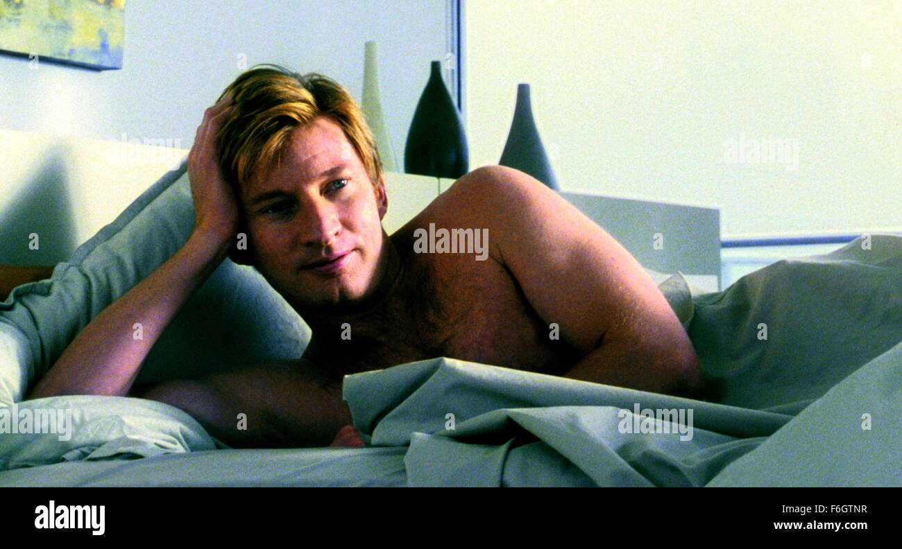 18. Juli 2001; Melbourne, VIC, Australien; DAVID WENHAM stars wie Jim Doyle in dem Drama "The Bank" unter der Regie von Robert Connolly. Stockfoto