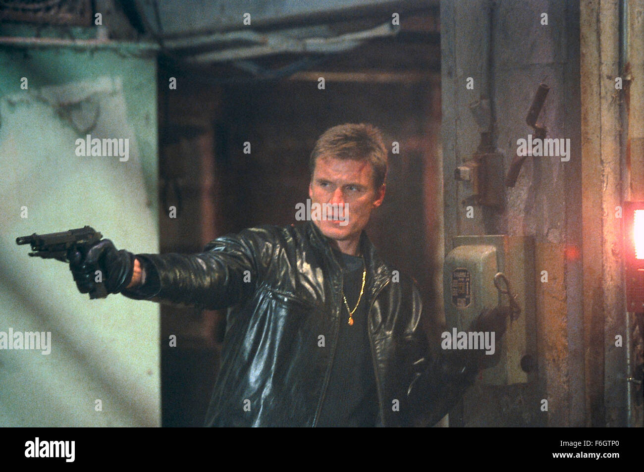 21. Juli 2001; Los Angeles, Kalifornien, USA; Schauspieler DOLPH LUNDGREN Sterne als Jason Price in der Traum-Rock-Thriller, "Hidden Agenda." Stockfoto