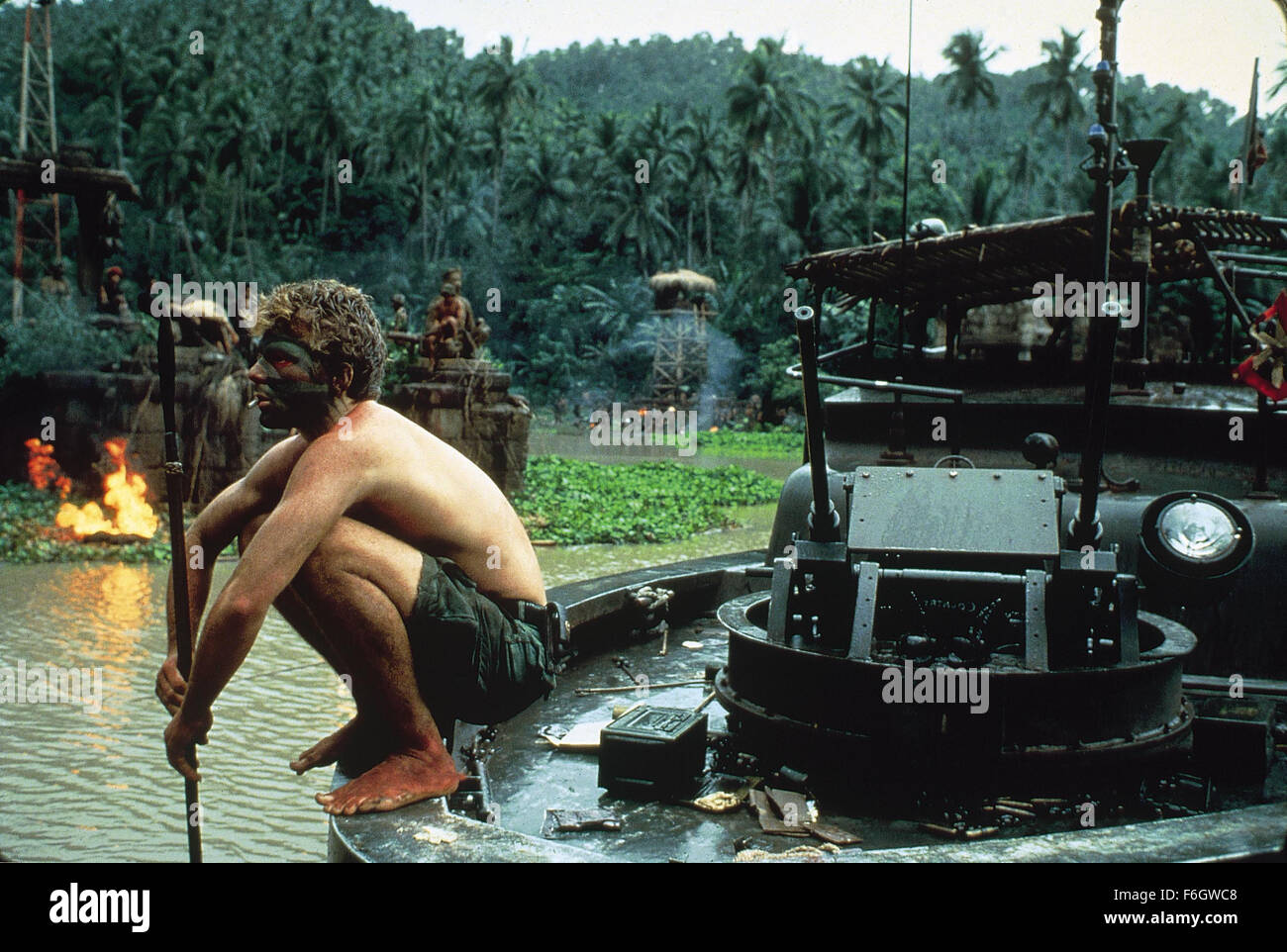 13. August 2001; Hollywood, Kalifornien, USA; Schauspieler MARTIN SHEEN in dem Film "Apocalypse Now Redux" ist eine neue und längere Version des Films 1979, mit zusätzlichen Szenen. .  (Bild Kredit: Remi Agentur) Stockfoto