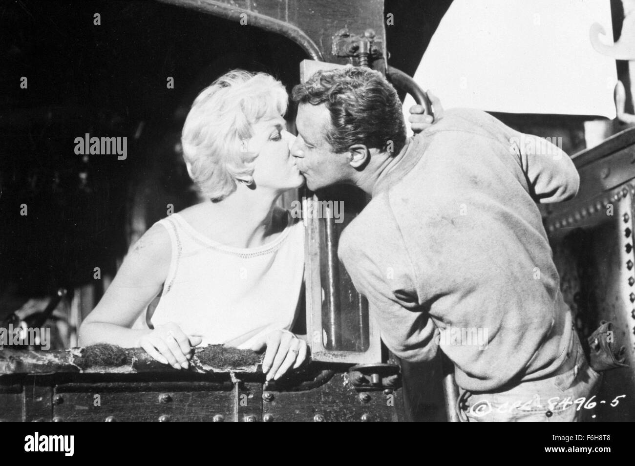 1959, Filmtitel: es HAPPENED TO JANE, Regie: RICHARD QUINE, Studio: COLUMBIA, im Bild: DORIS DAY, küssen, JACK LEMMON, RICHARD QUINE. (Bild Kredit: SNAP) Stockfoto