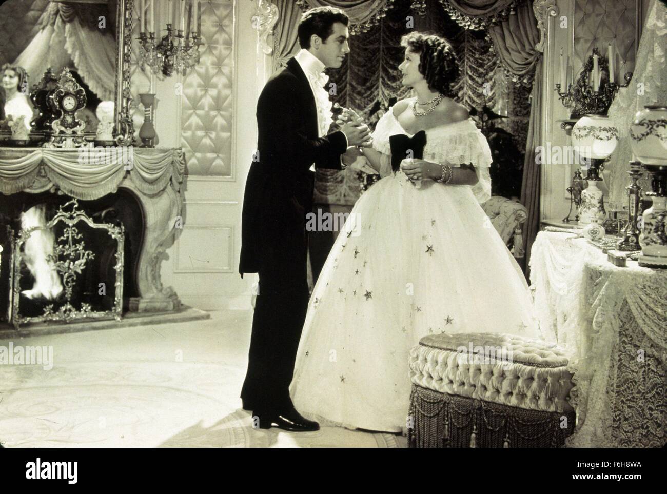 1936, Filmtitel: CAMILLE, Regie: GEORGE CUKOR, Studio: MGM, im Bild: GEORGE CUKOR, GRETA GARBO. (Bild Kredit: SNAP) Stockfoto