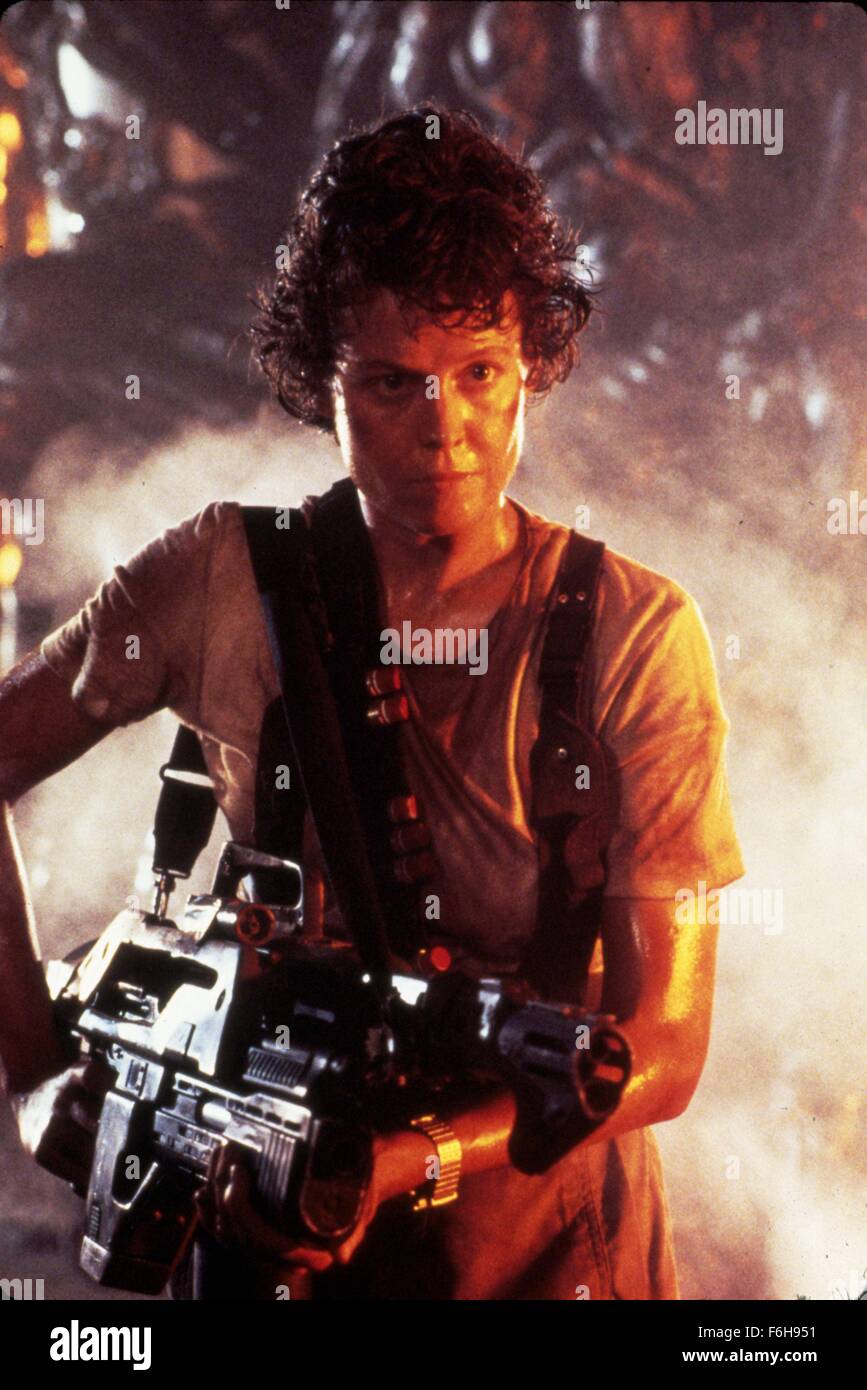 Filmtitel 1986: ALIENS, Regie: JAMES CAMERON, im Bild: JAMES CAMERON, GUN CRAZY. (Bild Kredit: SNAP) Stockfoto