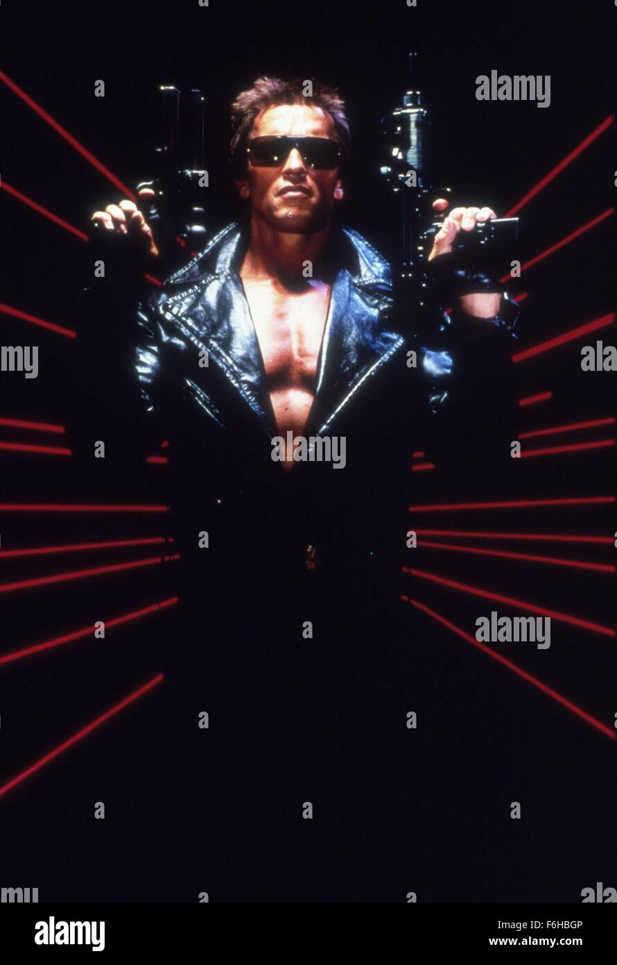Erscheinungsdatum: 26. Oktober 1984 Film Titel: The Terminator-Regie: James Cameron STUDIO: Hemdale Film PLOT: ein Cyborg aus der Zukunft auf eine tödliche Mission geschickt. Er hat Sarah Connor, eine junge Frau zu töten, dessen Leben in kommenden Jahren eine große Bedeutung haben wird. Sarah hat nur einen Beschützer - Kyle Reese - auch aus der Zukunft geschickt. Der Terminator seine außergewöhnliche Intelligenz und Stärke verwendet, um Sarah zu finden, aber gibt es eine Möglichkeit, die scheinbar unzerstörbare Cyborg Bild zu stoppen: ARNOLD SCHWARZENEGGER als Terminator (Credit Bild: C Hemdale Filmunterhaltung/Bilder) Stockfoto