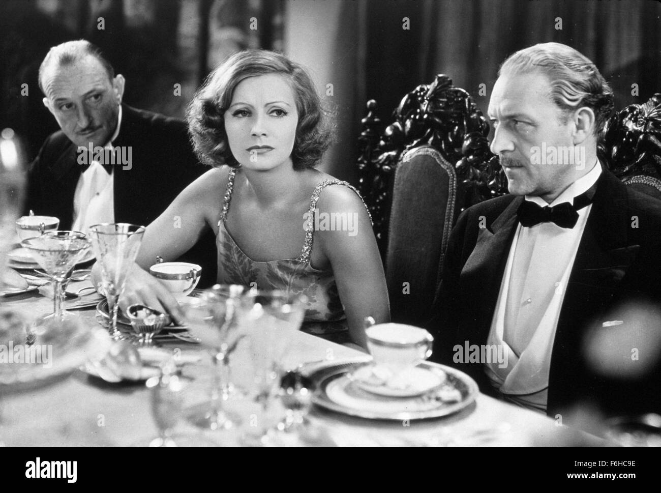 1929, Filmtitel: KISS, Regie: JACQUES FEYDER, Studio: MGM, abgebildet: JACQUES FEYDER, GRETA GARBO. (Bild Kredit: SNAP) Stockfoto