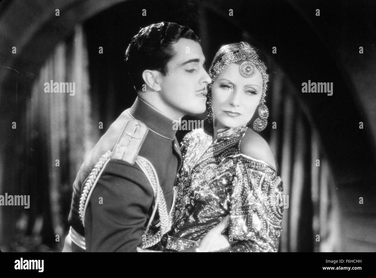 Filmtitel 1932: MATA HARI, Regie: GEORGE FITZMAURICE, Studio: MGM, im Bild: GEORGE FITZMAURICE, GRETA GARBO. (Bild Kredit: SNAP) Stockfoto