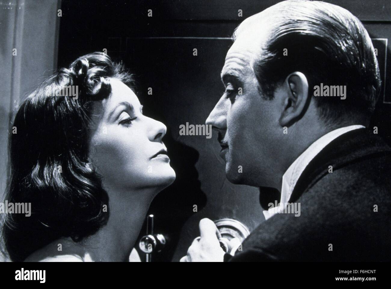 1939, Filmtitel: NINOTCHKA, Regie: ERNST LUBITSCH, Studio: MGM, abgebildet: MELVYN DOUGLAS, GRETA GARBO. (Bild Kredit: SNAP) Stockfoto