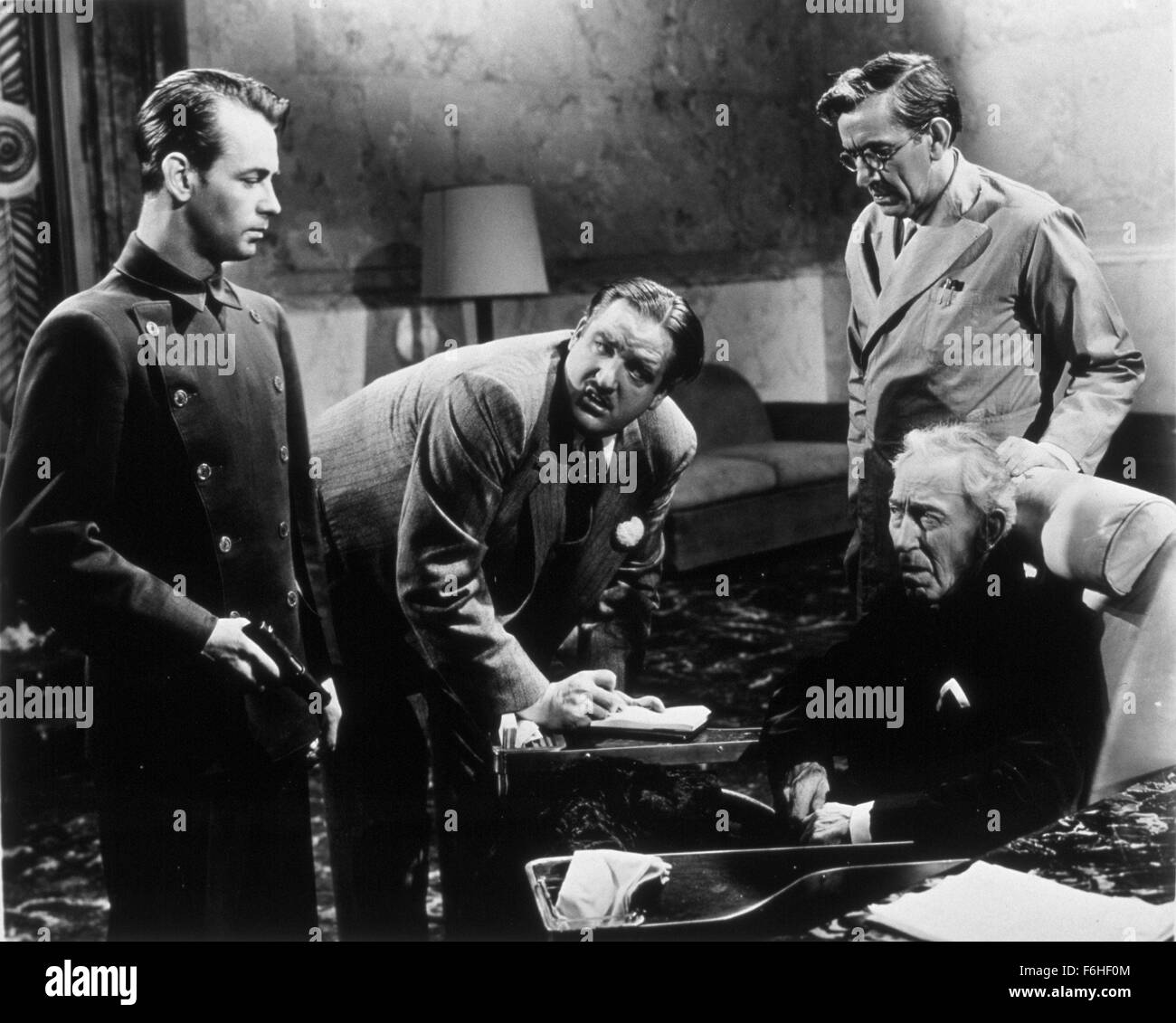 1942, Filmtitel: diese Waffe zu mieten, Regisseur: FRANK TUTTLE, Studio: PARAMOUNT, abgebildet: LAIRD CREGAR, VICTOR KILIAN, ALAN LADD, TULLY MARSHALL. (Bild Kredit: SNAP) Stockfoto