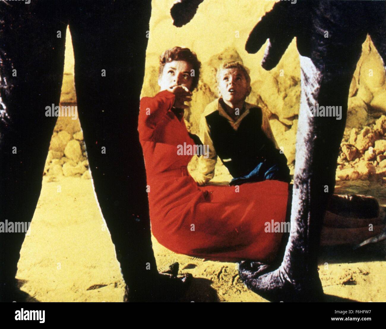 1953, Filmtitel: Invasoren vom MARS, Regie: WILLIAM CAMERON MENZIES, Studio: FOX, im Bild: HELENA CARTER, JIMMY HUNT. (Bild Kredit: SNAP) Stockfoto