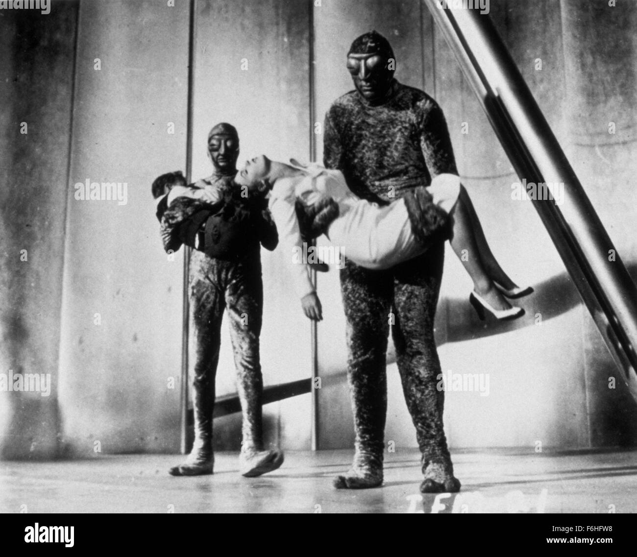 1953, Filmtitel: Invasoren vom MARS, Regie: WILLIAM CAMERON MENZIES, Studio: FOX, im Bild: HELENA CARTER, JIMMY HUNT. (Bild Kredit: SNAP) Stockfoto