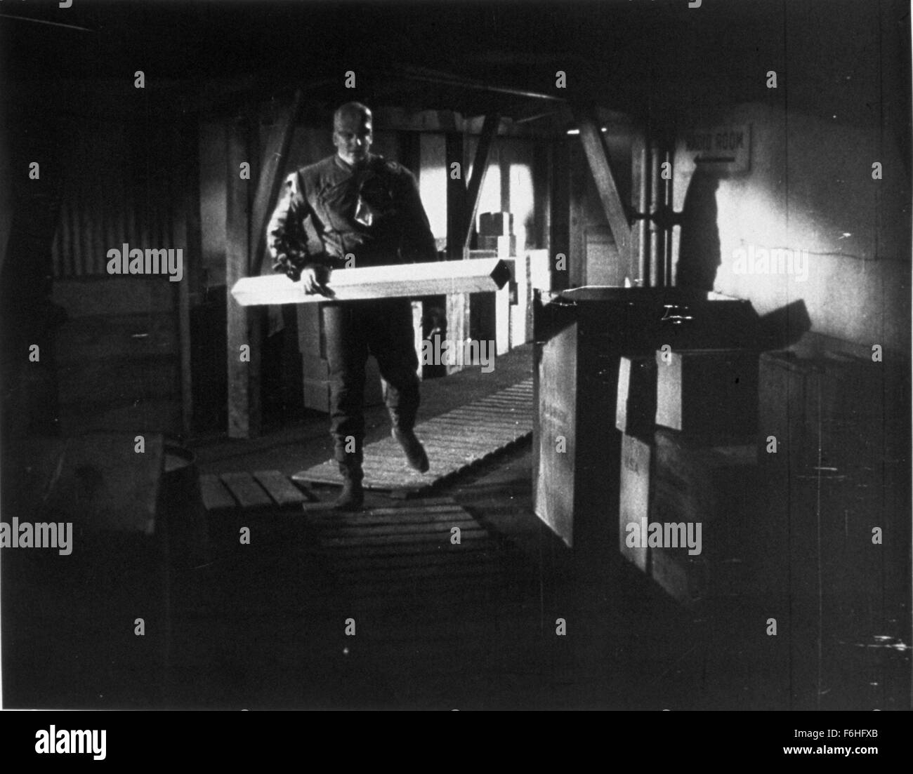 1951, Filmtitel: Sache (aus einer anderen Welt), Regie: CHRISTIAN NYBY, Studio: RKO, im Bild: JAMES ARNESS. (Bild Kredit: SNAP) Stockfoto