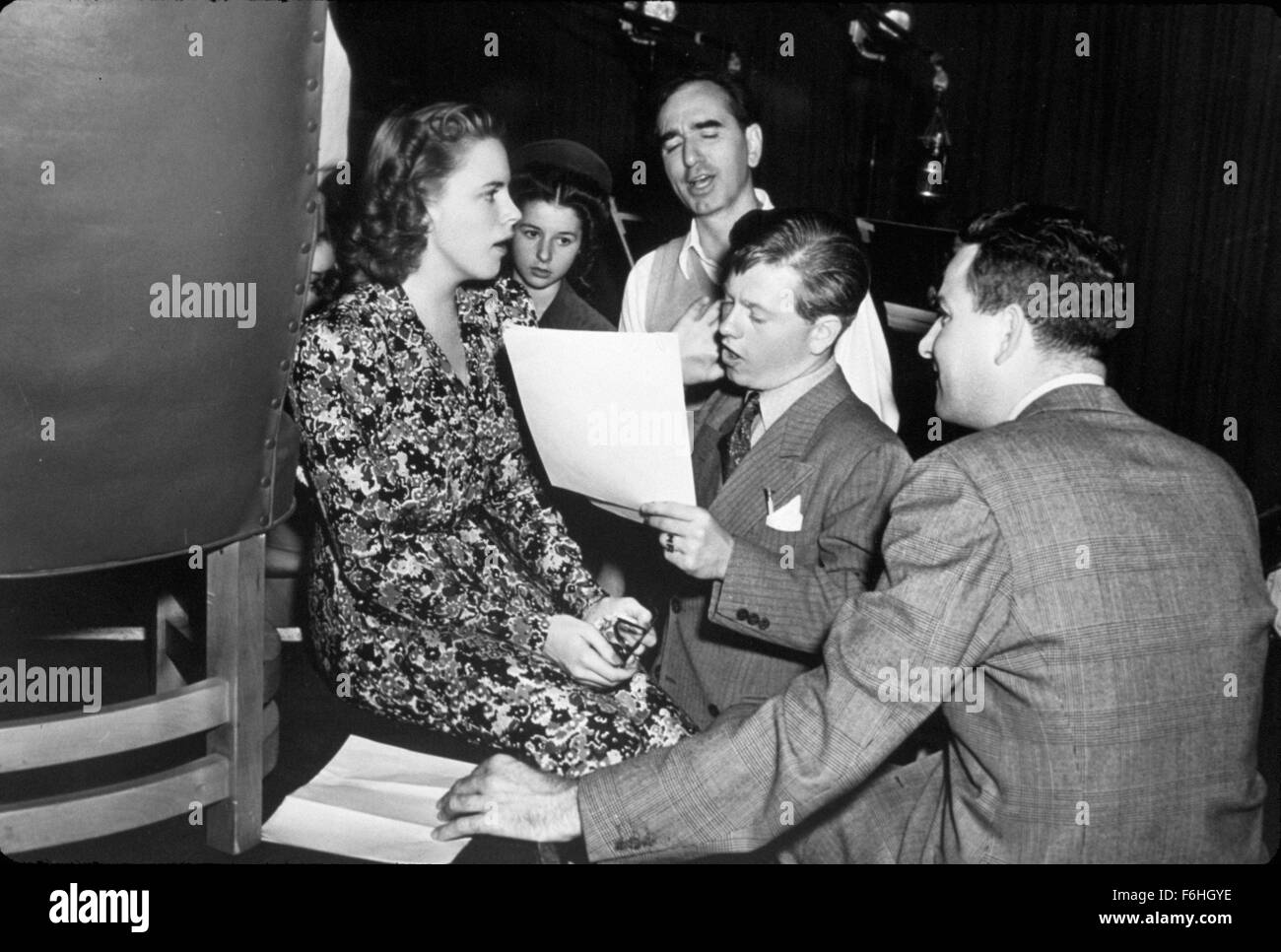 1941, Filmtitel: BABES am BROADWAY, Regisseur: BUSBY BERKELEY, Studio: MGM, abgebildet: BUSBY BERKELEY, ROGER EDENS, ENSEMBLE, JUDY GARLAND, Proben, MICKEY ROONEY. (Bild Kredit: SNAP) Stockfoto