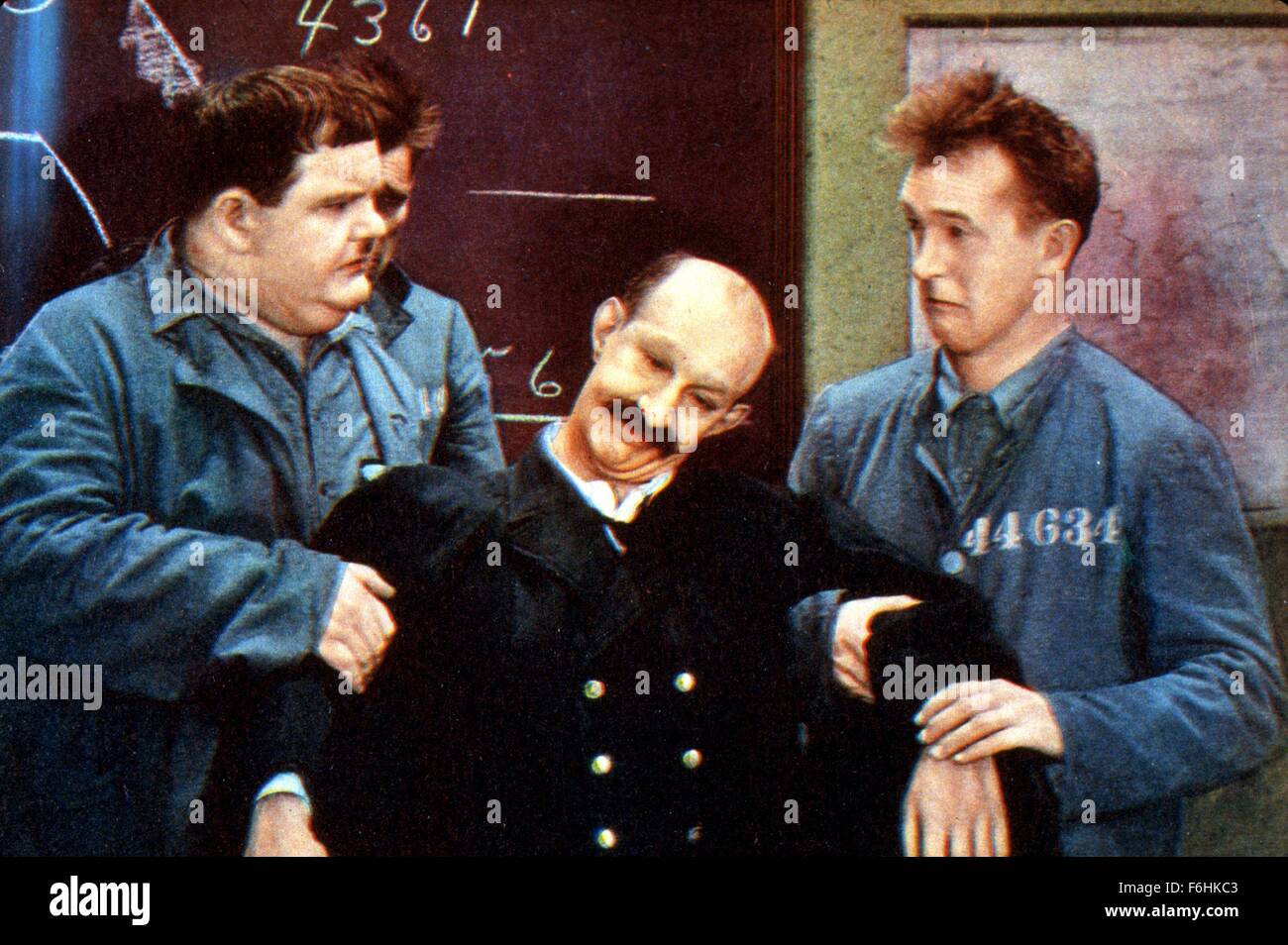 1931, Filmtitel: verzeihen Sie uns, Regisseur: JAMES PARROTT, Studio: MGM, im Bild: JAMES FINLAYSON, OLIVER HARDY, LAUREL & HARDY, STAN LAUREL. (Bild Kredit: SNAP) Stockfoto