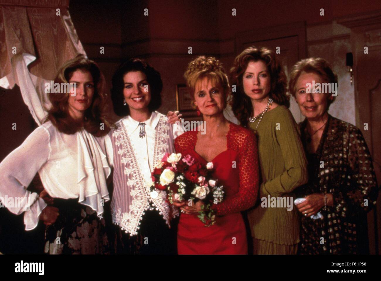 1994, Filmtitel: Schwestern, Studio: WARNER, abgebildet: ENSEMBLE, ELIZABETH HOFFMAN, PATRICIA KALEMBER, SWOOSIE KURTZ, JULIANNE PHILLIPS. (Bild Kredit: SNAP) Stockfoto