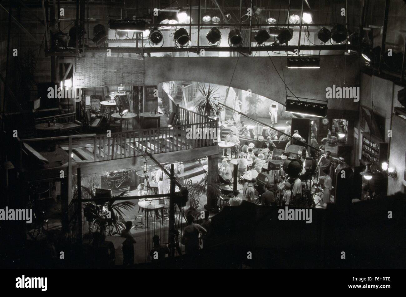 1931, Filmtitel: SUSAN LENOX: ihr FALL und Aufstieg, Regie: ROBERT Z LEONARD, Studio: MGM, abgebildet: hinter den Kulissen, GRETA GARBO. (Bild Kredit: SNAP) Stockfoto