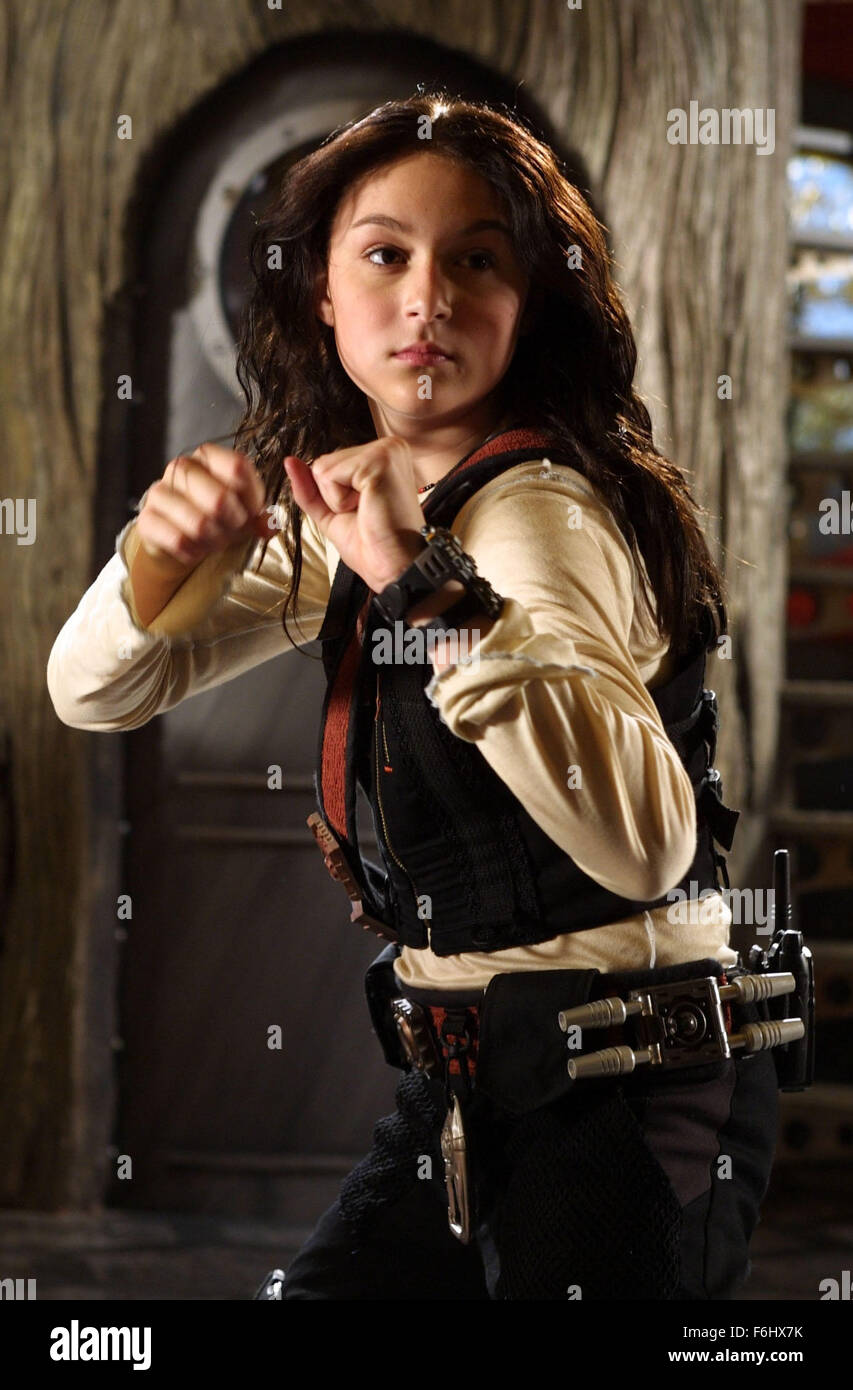 7. August 2002; Austin, TX, USA; Schauspielerin ALEXA VEGA als Carmen Cortez in "Spy Kids 2: Insel der verlorenen Träume." Stockfoto