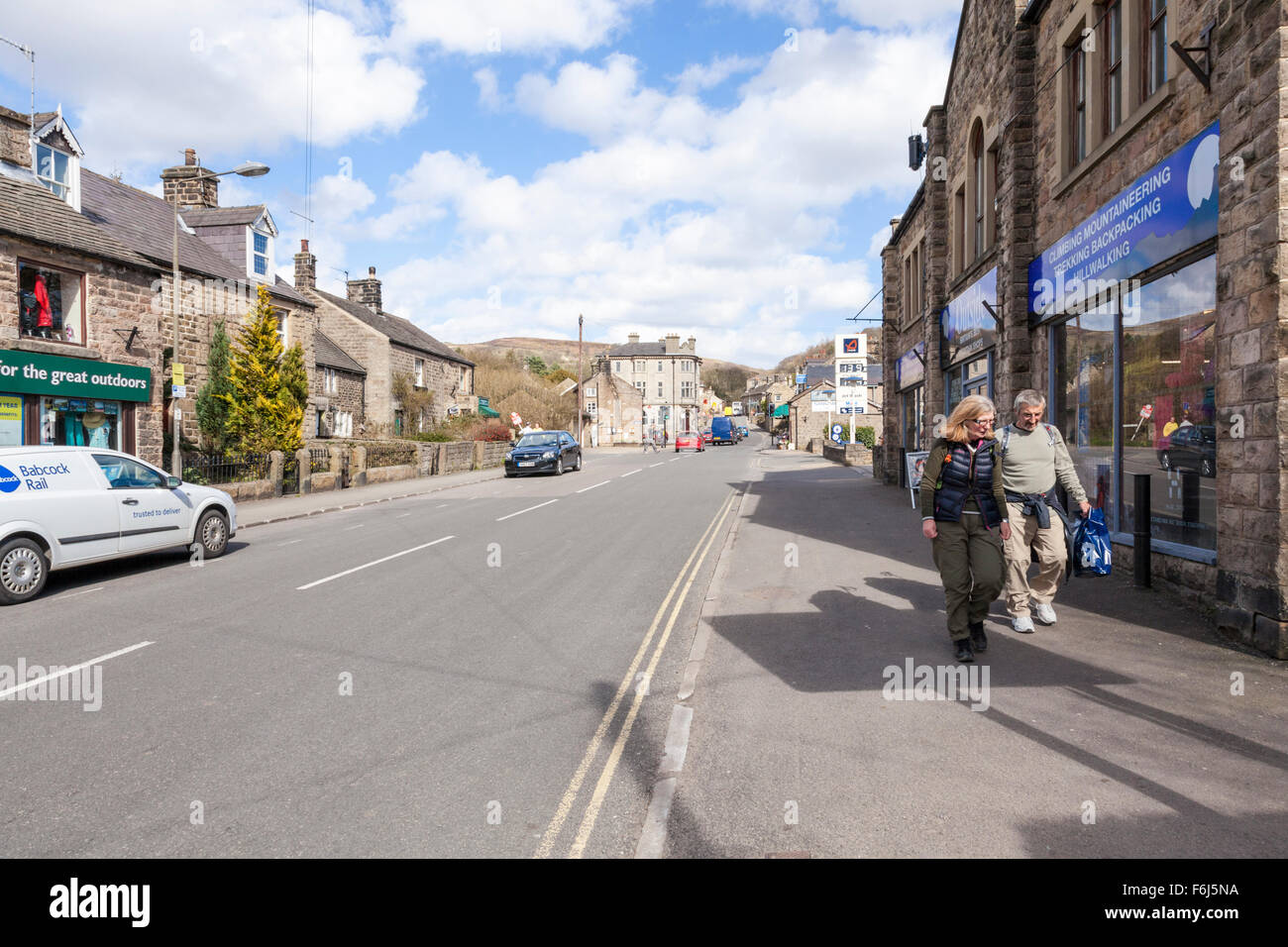 Main Road, Hathersage, Derbyshire, Peak District, England, Großbritannien Stockfoto