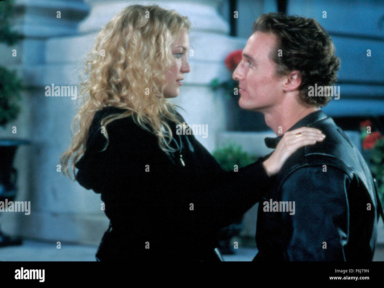 27. Januar 2003; New York, NY, USA; KATE HUDSON und MATTHEW MCCONAUGHEY star als Andie Anderson und Ben Barry in der romantischen Komödie "How to Lose a Guy in 10 Tagen" unter der Regie von Donald Petrie. Stockfoto