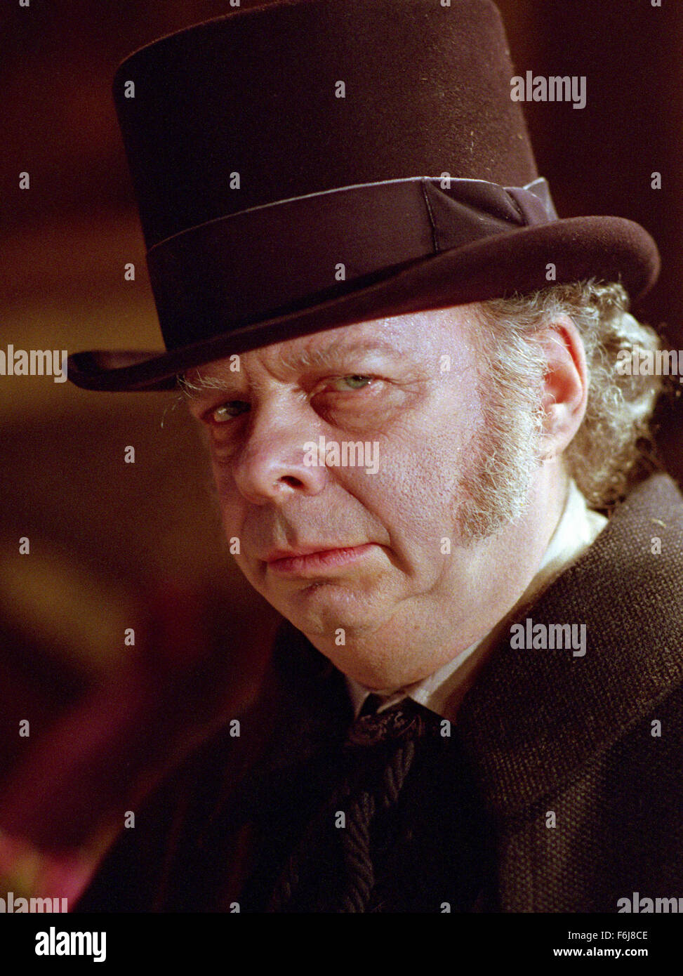 7. März 2003; Hollywood, Kalifornien, USA; WALLACE SHAWN stars wie Ezra Familie Komödie/Horror "The Haunted Mansion" unter der Regie von Rob Minkoff. Stockfoto