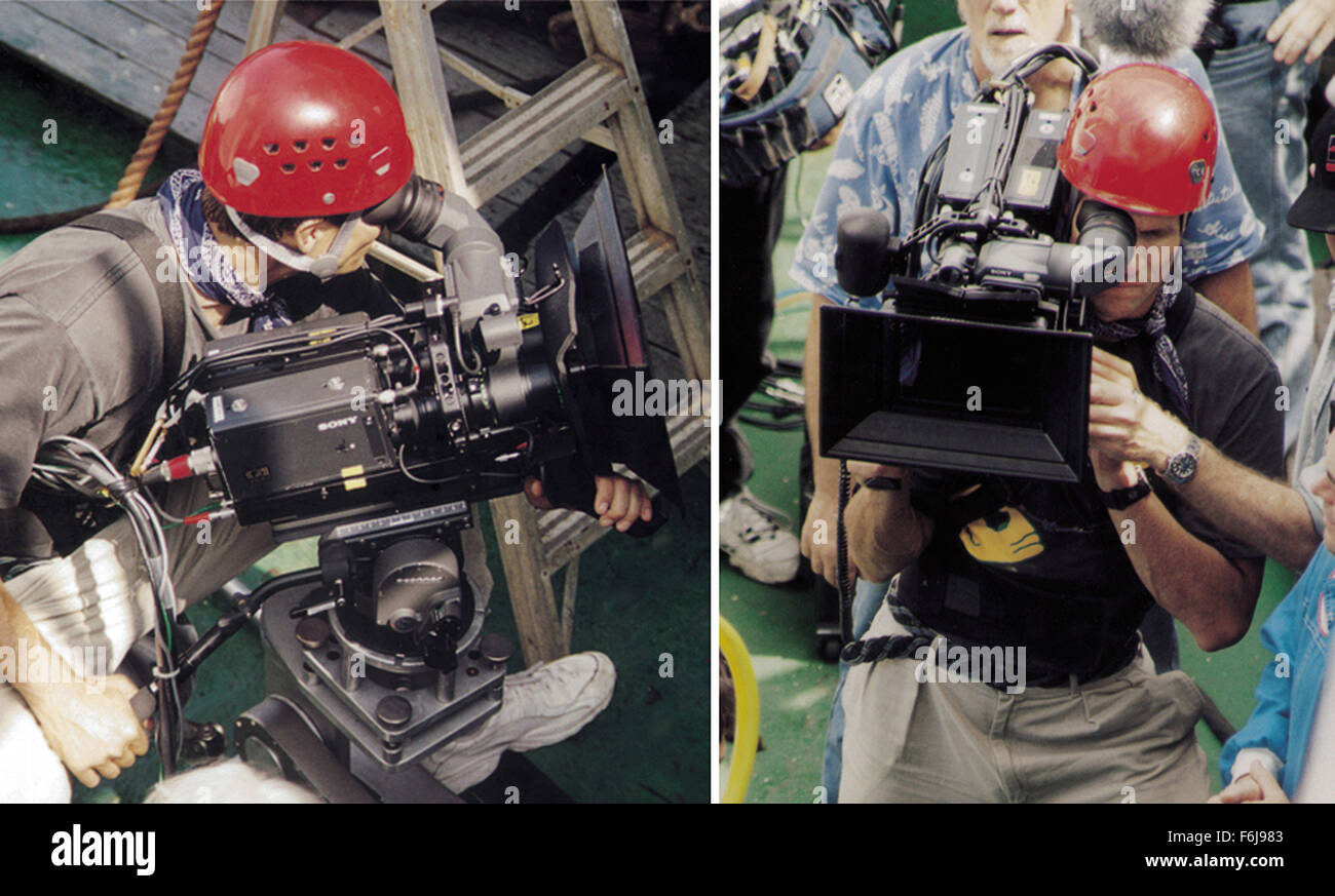 31. März 2003; Hollywood, Kalifornien, USA; Marine Experten Team/Besetzung von der Familie Dokumentarfilm '' Ghosts of the Abyss'' unter der Regie von James Cameron. Stockfoto