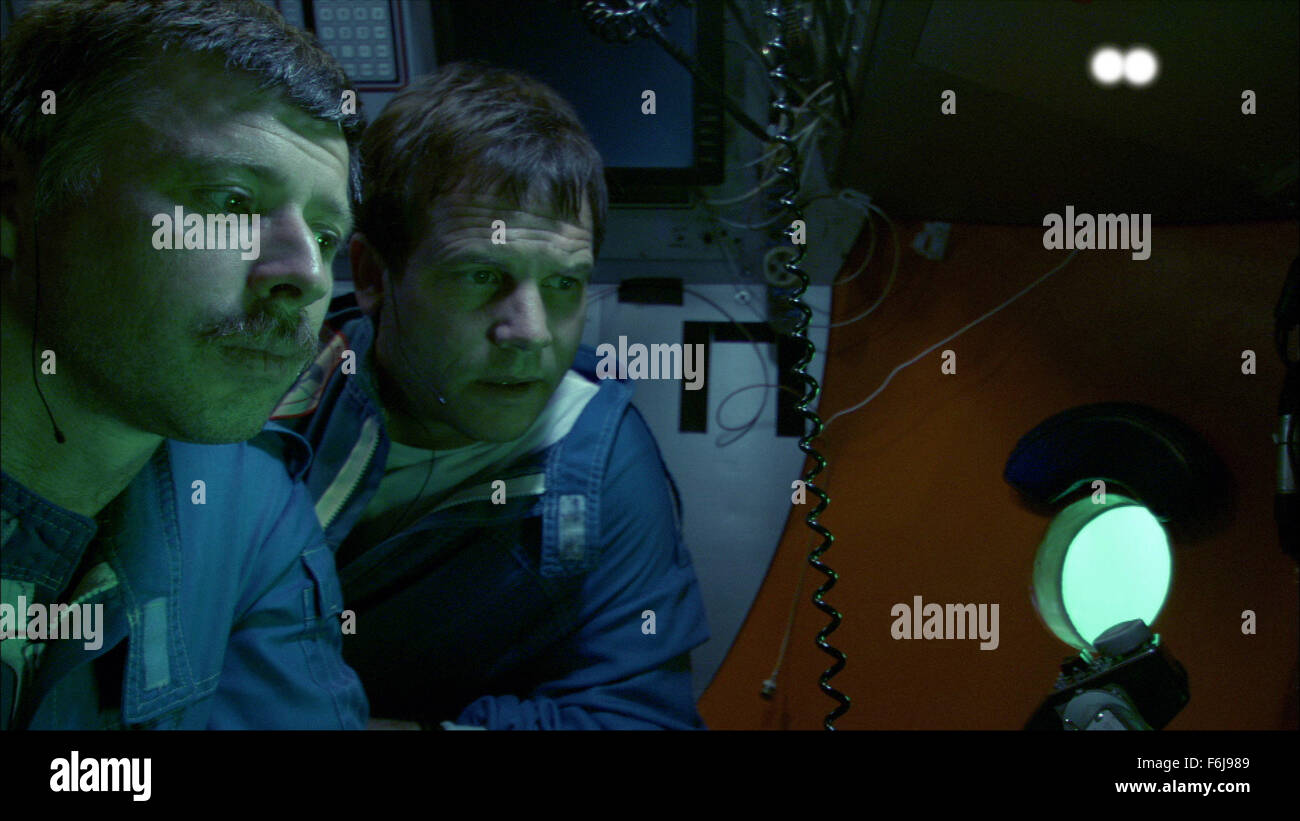 31. März 2003; Hollywood, Kalifornien, USA; BILL PAXTON als selbst mit Marine-Experten-Team/Besetzung von der Familie Dokumentarfilm '' Ghosts of the Abyss'' unter der Regie von James Cameron. Stockfoto