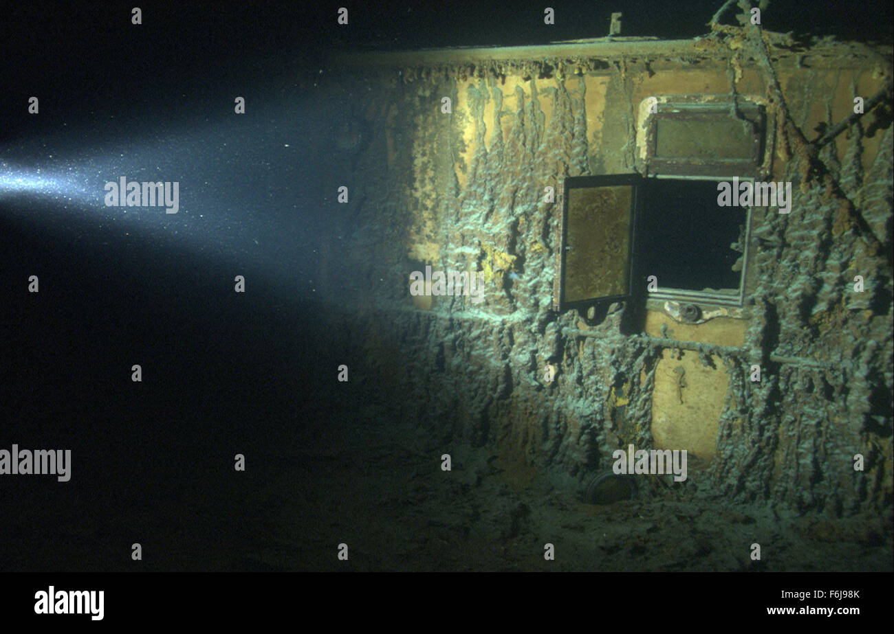31. März 2003; Hollywood, Kalifornien, USA; Unterwasser Schuss von der Titanic aus der Familie Dokumentation '' Ghosts of the Abyss'' unter der Regie von James Cameron. Stockfoto