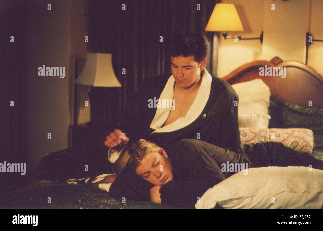 Erscheinungsdatum: 17. Januar 2004. FILMTITEL: Harry und Max. STUDIO: Antarktis Bilder. PLOT: Zwei Brüder, 23 und 16, die beiden Teenie-Idole sind, kommen sich mit ihren letzten dysfunktionalen Familie und tiefe Zuneigung für einander. Bild: BRYCE JOHNSON und COLE WILLIAMS Star als Harry und Max. Stockfoto