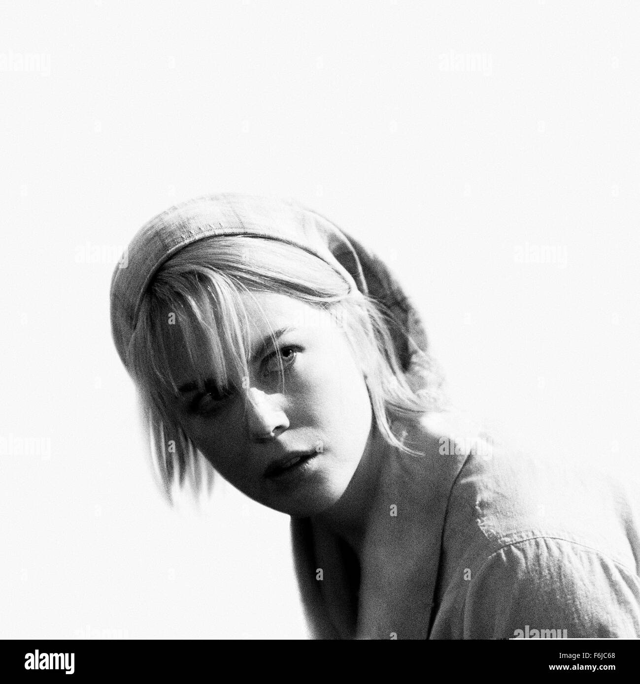 19. Mai 2003; London, England, Vereinigtes Königreich; NICOLE KIDMAN als Grace Mulligan in dem packenden Drama "Dogville" unter der Regie von Lars Von Trier Stockfoto
