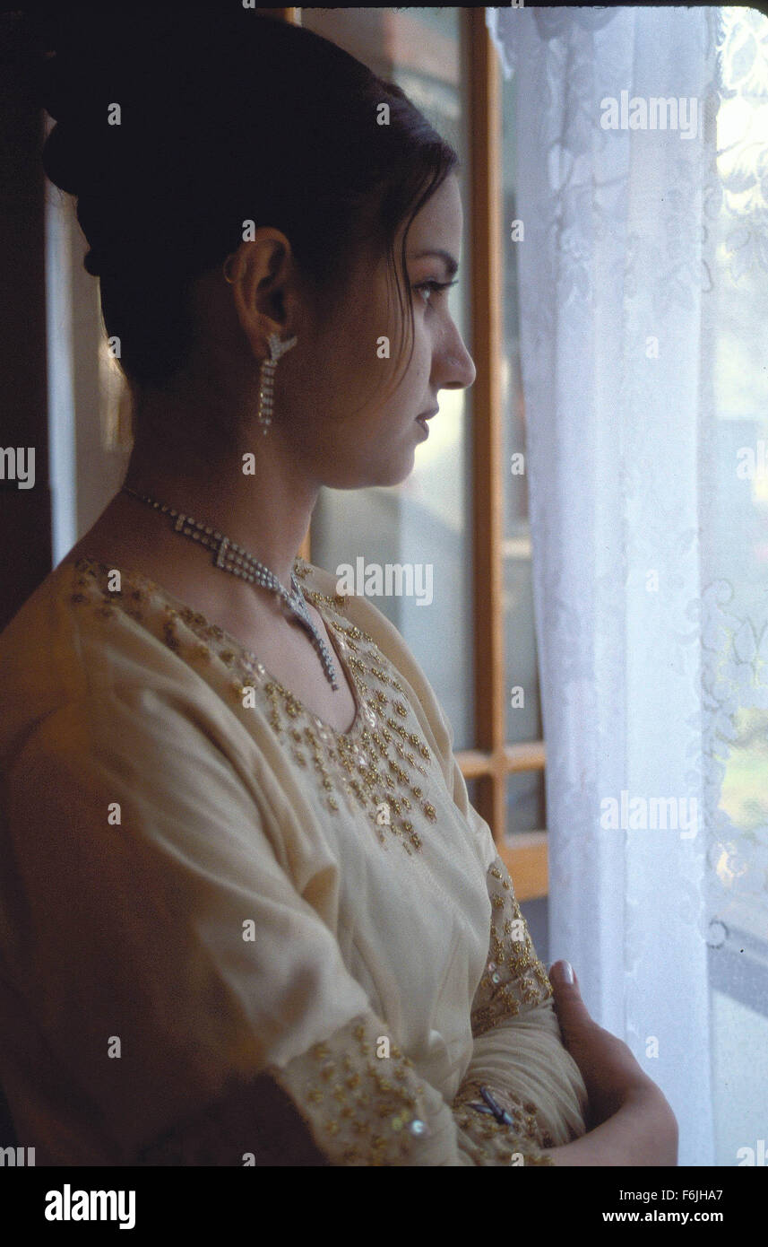 DATUM DER FREIGABE: 2004. FILMTITEL: Der Beauty Academy von Kabul. STUDIO: Laterna Magica-Medien. PLOT: Ein Dokumentarfilm nach amerikanischen Frauen (von denen einige aus Afghanistan in den frühen 1980er Jahren ausgewandert), die wieder die Hauptstadt Kabul, eine amerikanische Schule für Kosmetikerinnen zu öffnen. Einige ihrer Schüler sind Frauen, die Maintainedunderground-Beauty-Salons und die Stadt wurde unter strenger Kontrolle der Taliban. IM BILD:. Stockfoto