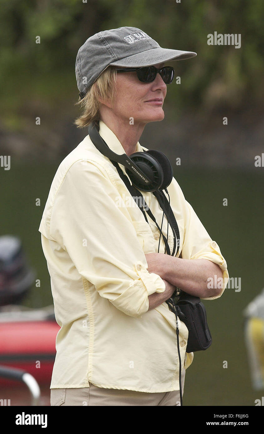 Erscheinungsdatum: 27. August 2004. FILMTITEL: Anacondas: die Jagd nach der Blut-Orchidee. STUDIO: Screen Gems. PLOT: Eine wissenschaftliche Expedition begibt sich auf Borneo, suchen eine Blume namens der Blut-Orchidee, die längere Lebensdauer gewähren könnte. Unterdessen laufen in Konflikt mit der sie Schlangen und einander. IM BILD:. Stockfoto