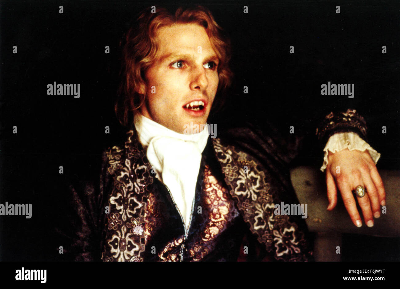 Erscheinungsdatum: 11. November 1994. FILMTITEL: Interview with the Vampire: The Vampire Chronicles. STUDIO: Geffin Bilder. Bild: TOM CRUISE als Lestat de Lioncourt. Stockfoto