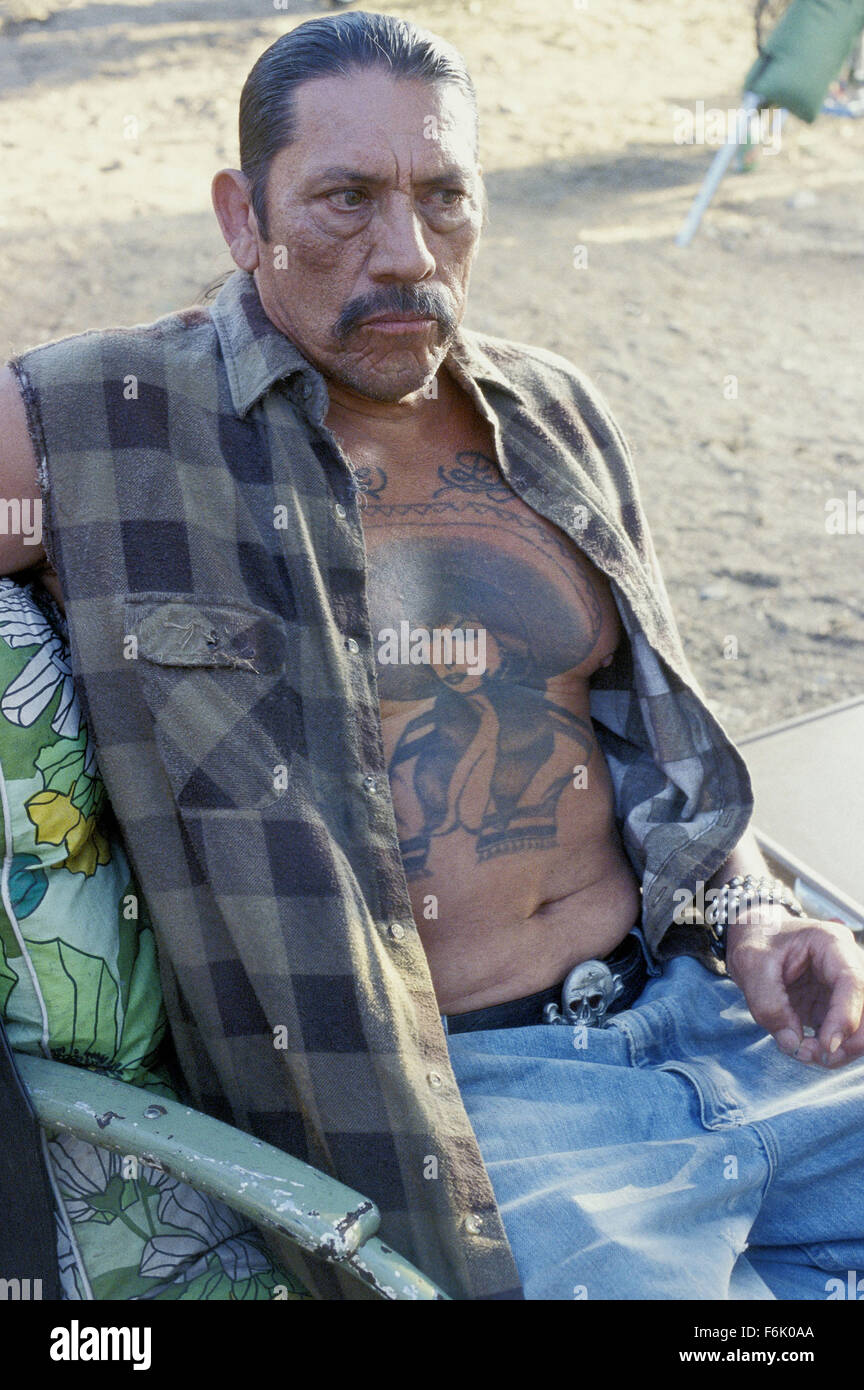 Erscheinungsdatum: 11. Mai 2005. FILMTITEL: Des Teufels ablehnt. STUDIO: Lions Gate Films. PLOT: Eine kleine Weile nach den Morden an die jungen Leute aus HO1KC The Firefly muss Familie ihr Haus entkommen weil es von der Polizei umgeben ist. Captain Spaulding trifft sich mit Baby und Otis ein Versteck zu finden. Unterdessen Offizier Whydel, Sherrif Whydels Bruder sinnt auf Rache an der Familie, die als The Devils Rejects bekannt wurde. Im Bild: DANNY TREJO als Rondo. Stockfoto