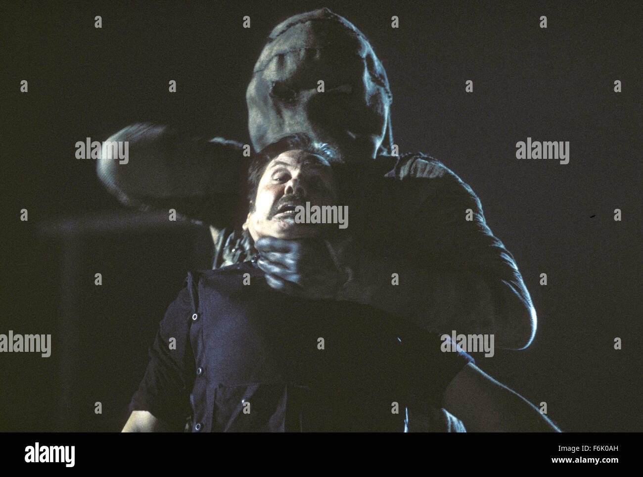 Erscheinungsdatum: 11. Mai 2005. FILMTITEL: Des Teufels ablehnt. STUDIO: Lions Gate Films. PLOT: Eine kleine Weile nach den Morden an die jungen Leute aus HO1KC The Firefly muss Familie ihr Haus entkommen weil es von der Polizei umgeben ist. Captain Spaulding trifft sich mit Baby und Otis ein Versteck zu finden. Unterdessen Offizier Whydel, Sherrif Whydels Bruder sinnt auf Rache an der Familie, die als The Devils Rejects bekannt wurde. Im Bild: WILLIAM FORSYTHE als Sheriff John Quincy Wydell. Stockfoto