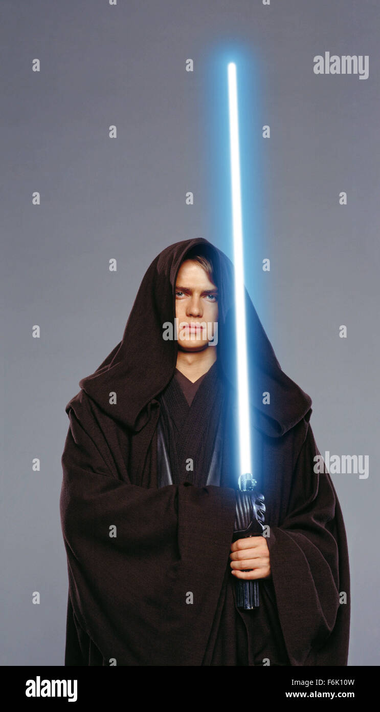 Datum der Freigabe: 19. Mai 2005. FILMTITEL: Star Wars: Episode III-die Rache von den Sith. STUDIO: Lucasfilm. PLOT: Eine Reifung Anakin Skywalker geht auf die dunkle Seite der Kraft und Sith-Lord Darth Vader wird. Wir erleben die Umwandlung in eine dunkle, beängstigend noch spannender Höhepunkt. Die Geschichte hier logischerweise richtet den Ereignissen von Episode IV, die ursprüngliche 1977 Star Wars Film in dem Darth Vader in den Krieg gegen seine eigenen Kinder, Luke und Leia zieht. Im Bild: HAYDEN CHRISTENSEN als Anakin Skywalker. Stockfoto